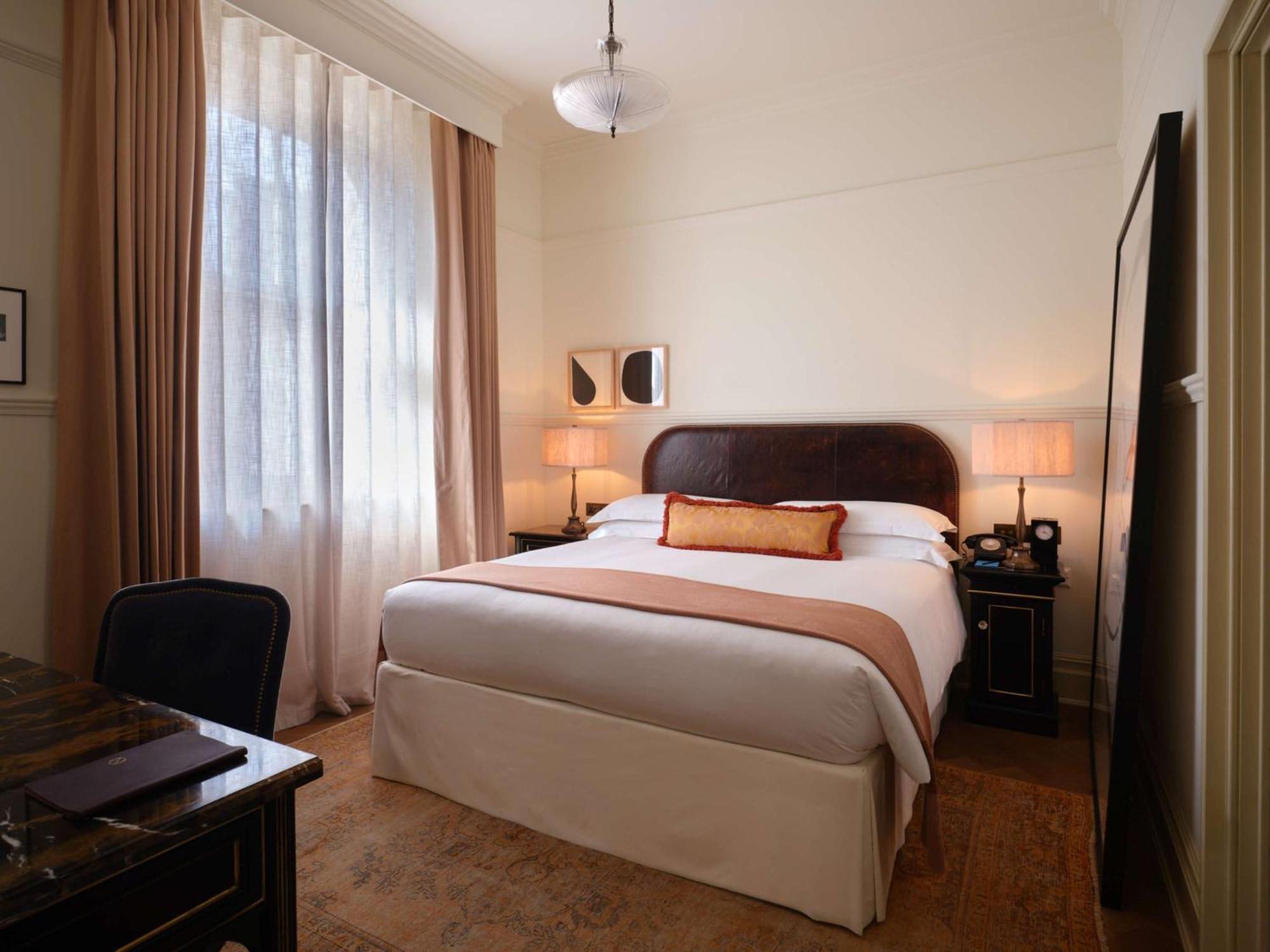 Parlour King Suite