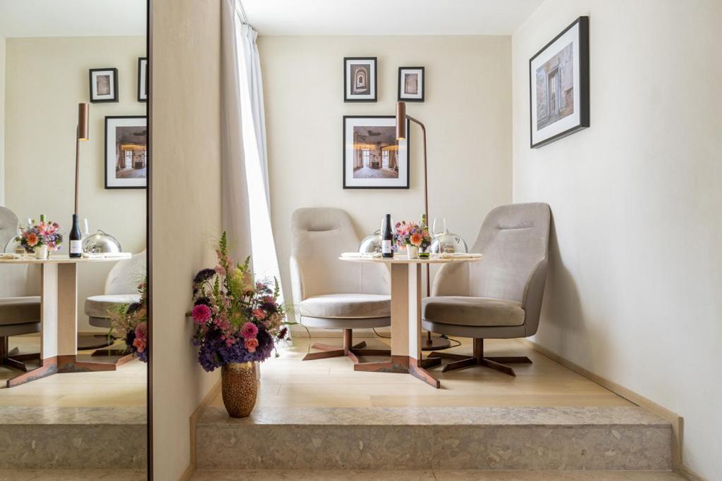 Suite with Terrace and Garden View