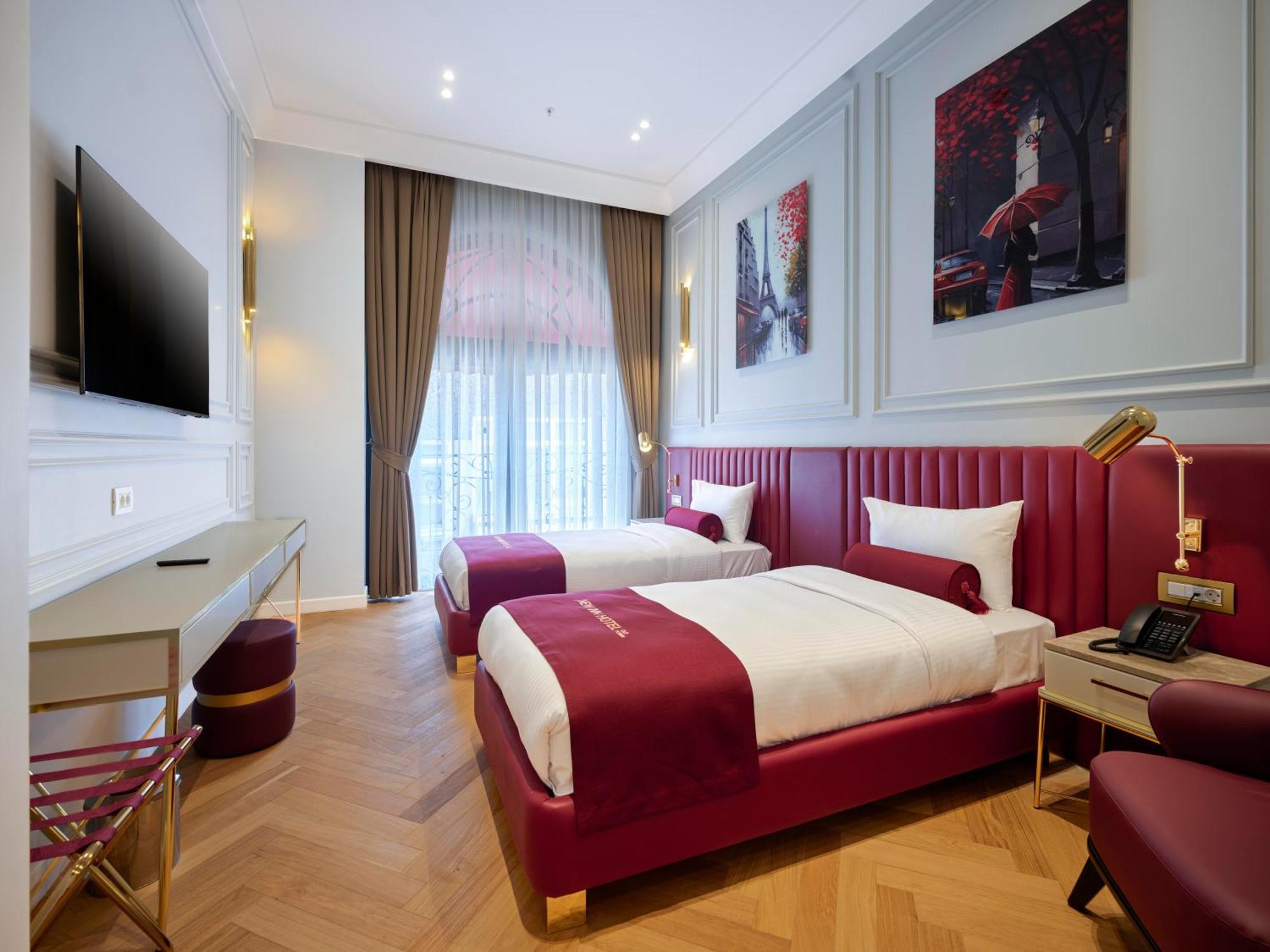 Deluxe Double or Twin Room