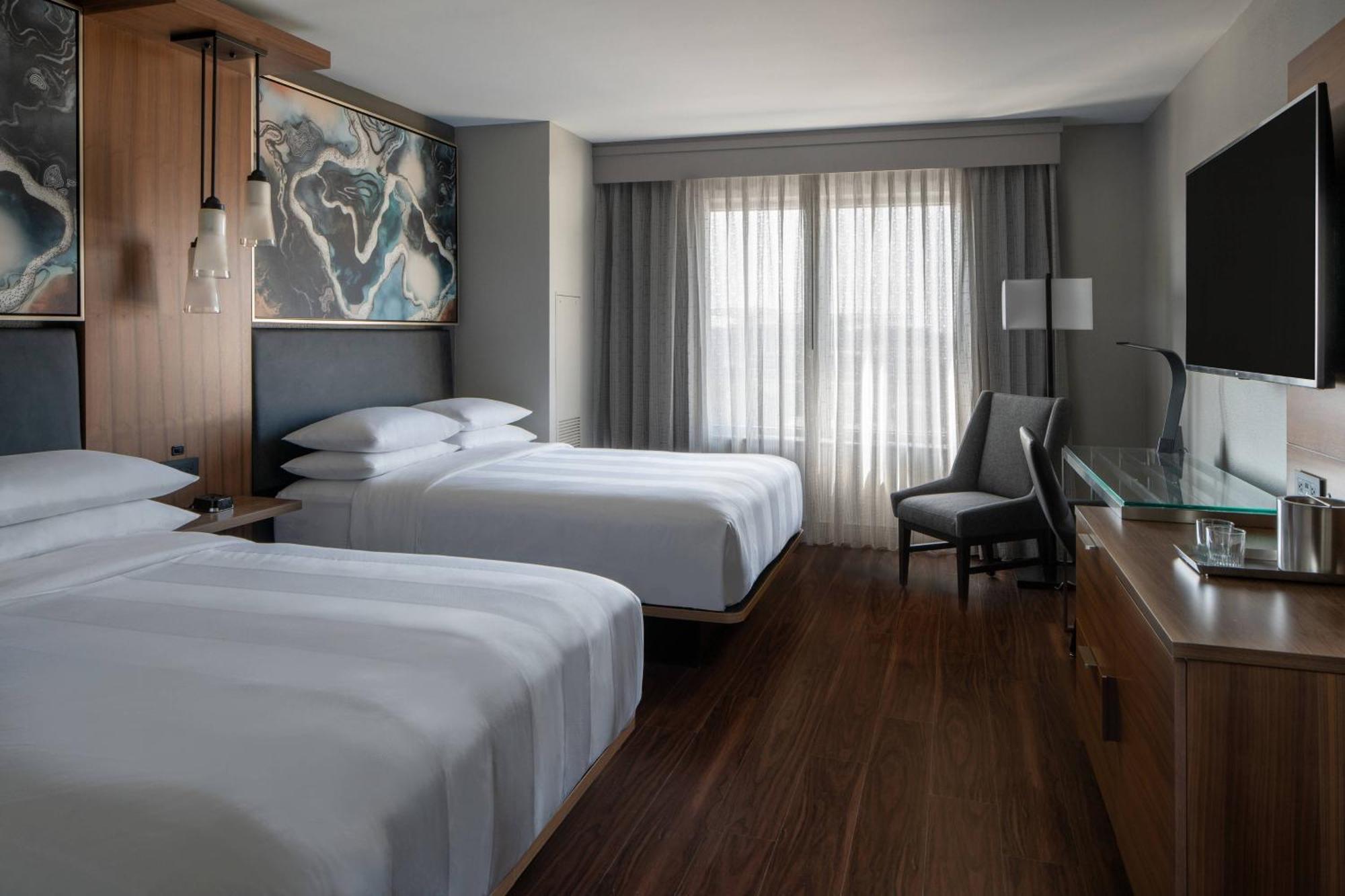 Guest room, 2 Queen beds