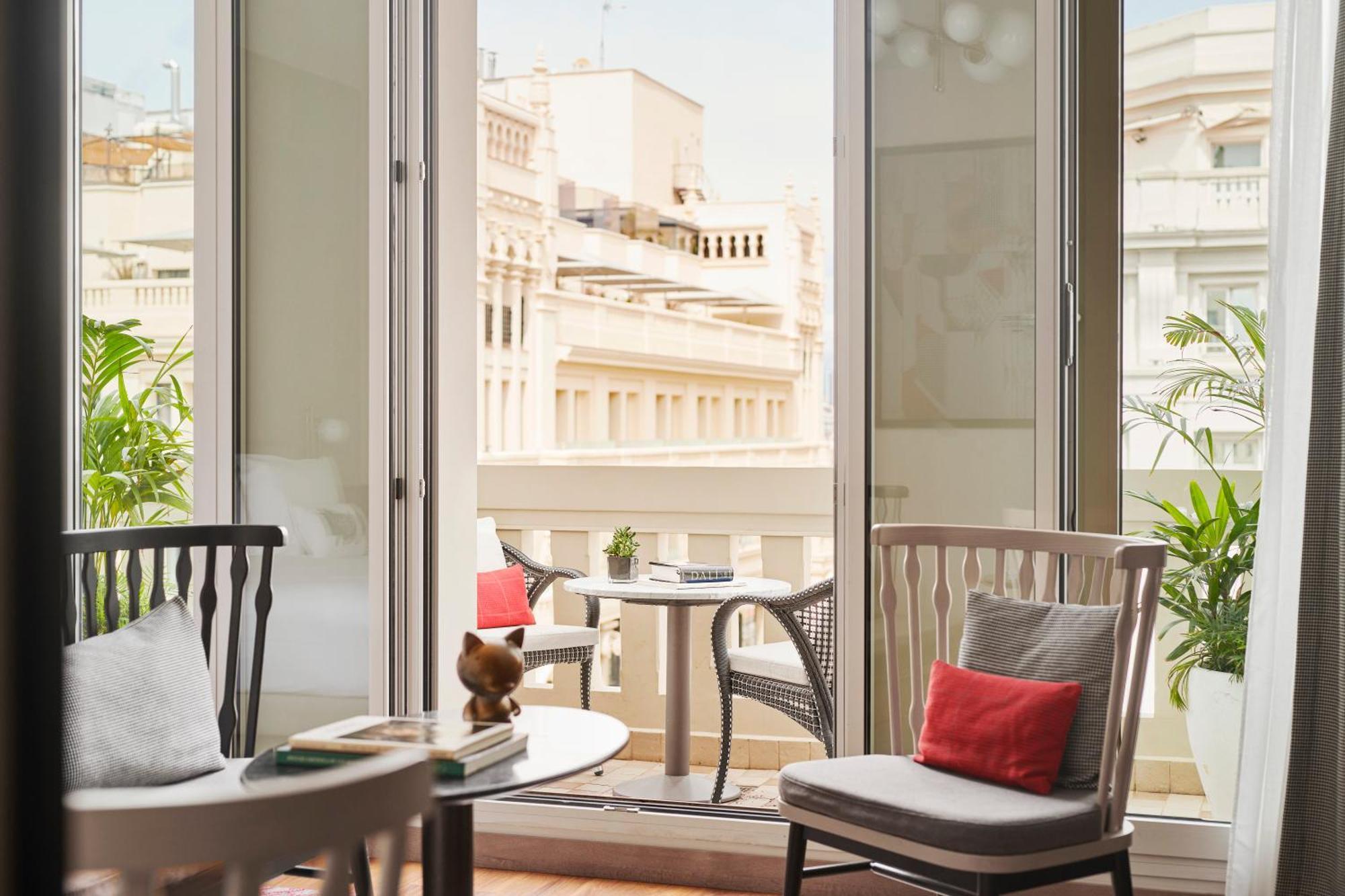 King Room with Terrace and Gran Via View,1628686077:JPEG