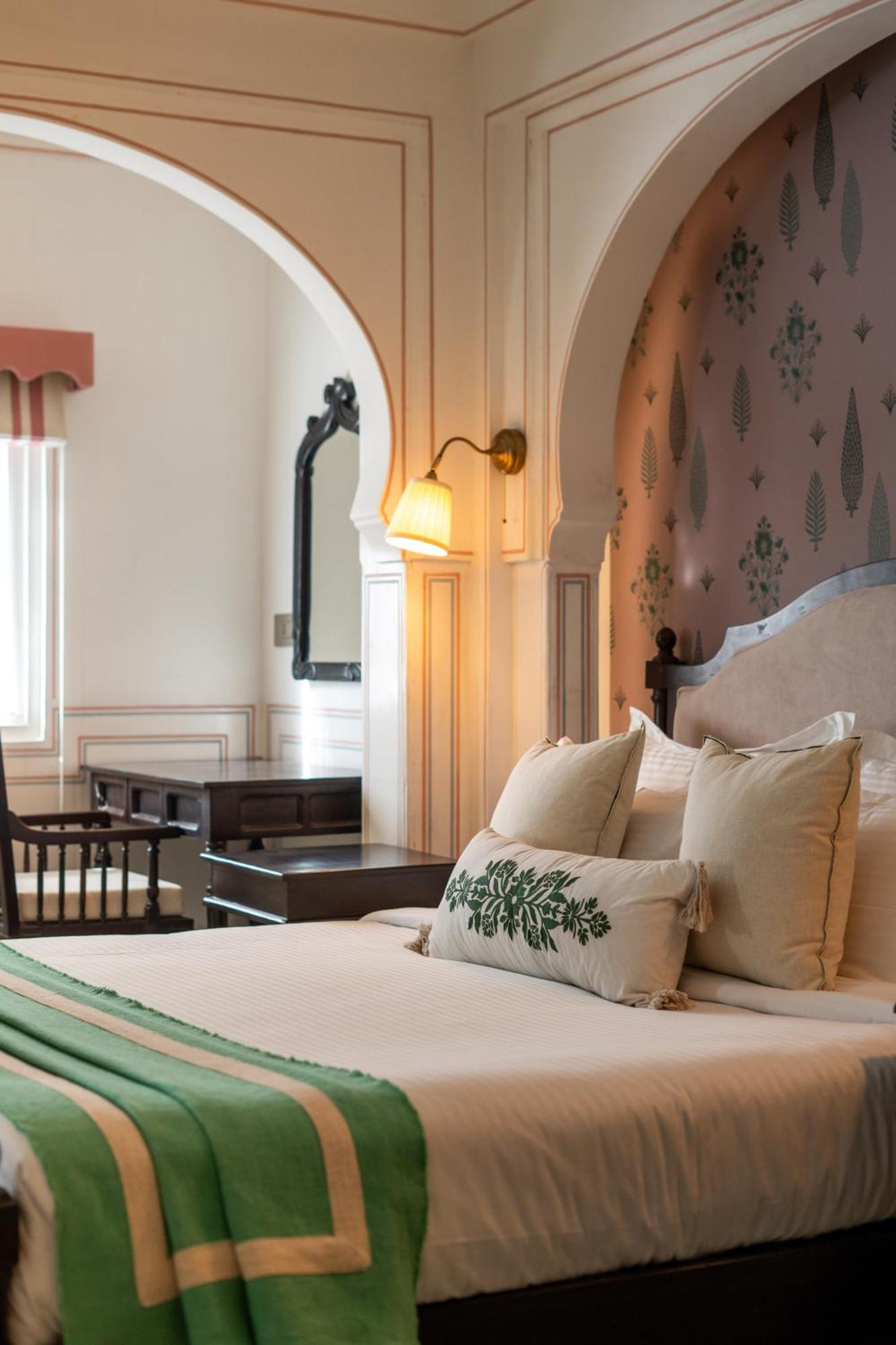 Deluxe Queen Suite: Complimentary Buggy Ride