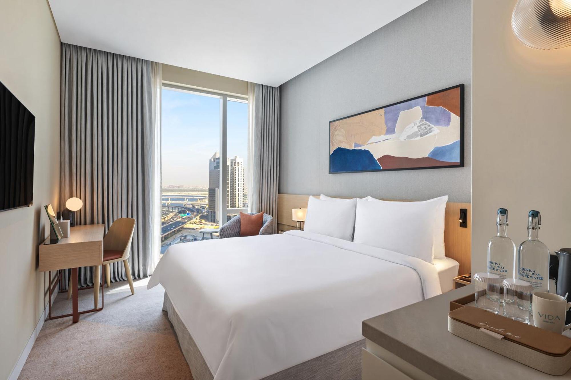 Deluxe Room - Ultimate Staycation with Attraction Tickets & Kids Go Free