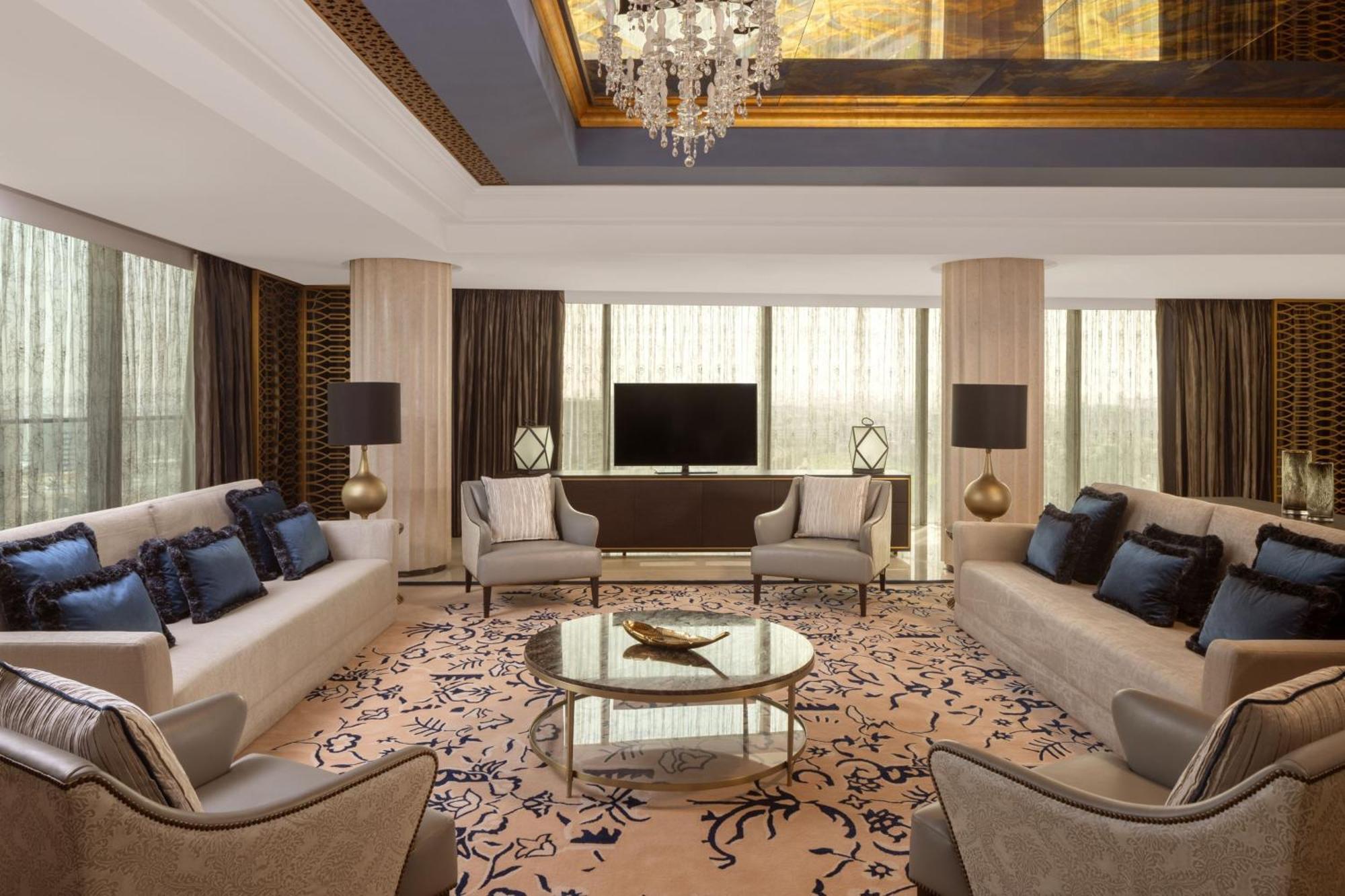 Presidential One-Bedroom King Penthouse Suite with Water View
