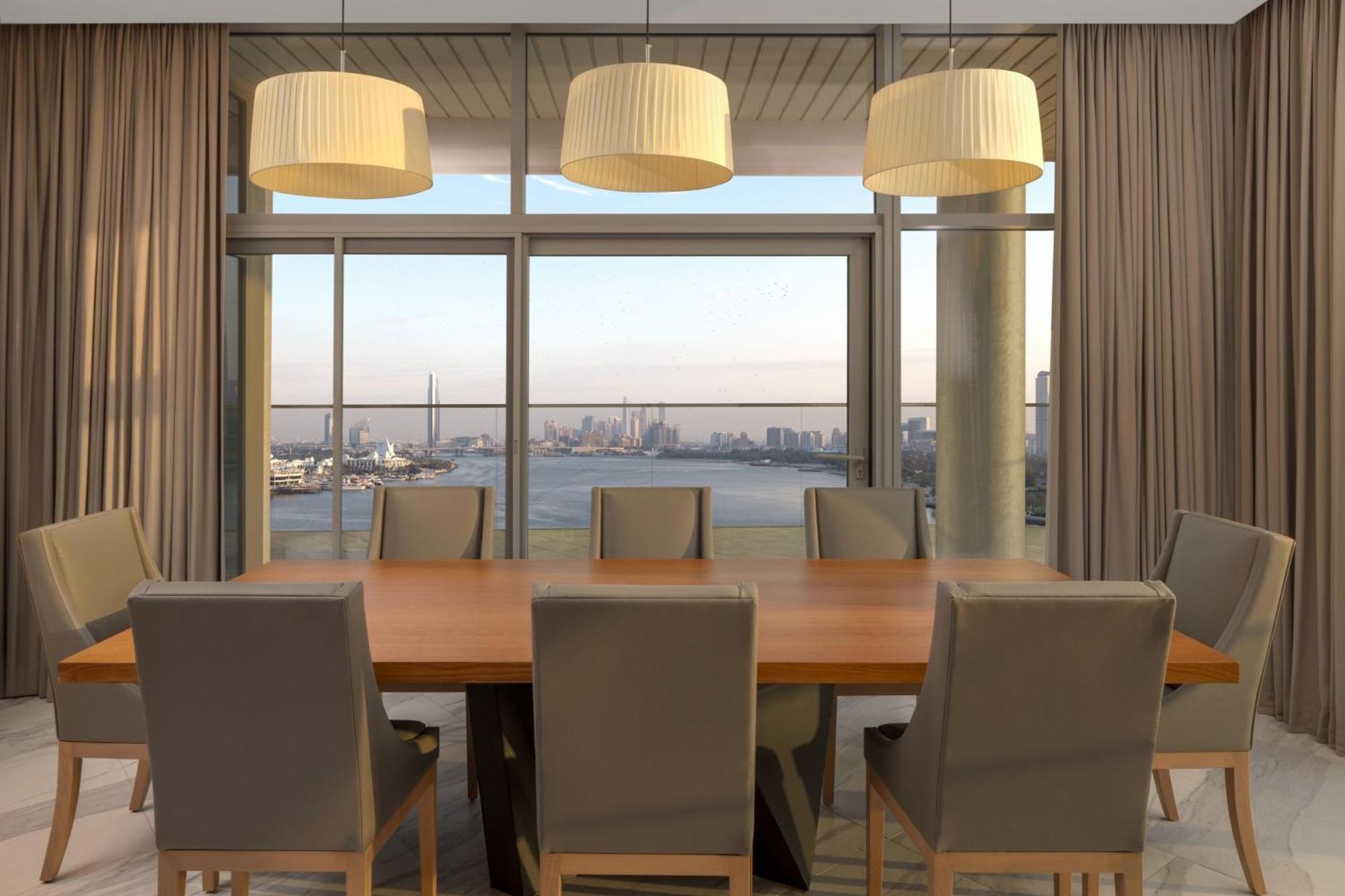 Three-Bedroom Duplex Corner Apartment with Balcony