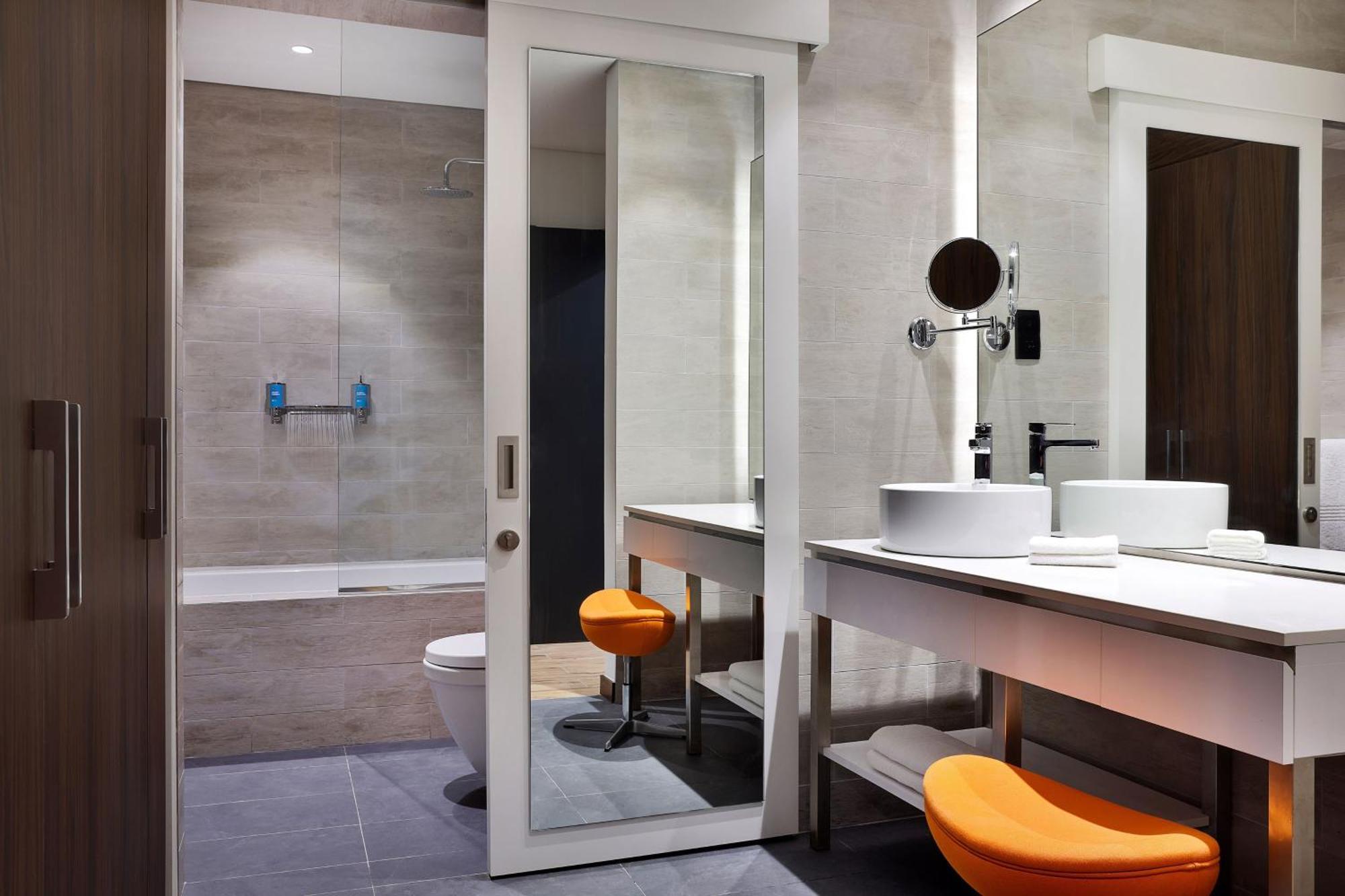 Aloft King Suite,1643232732:JPEG
