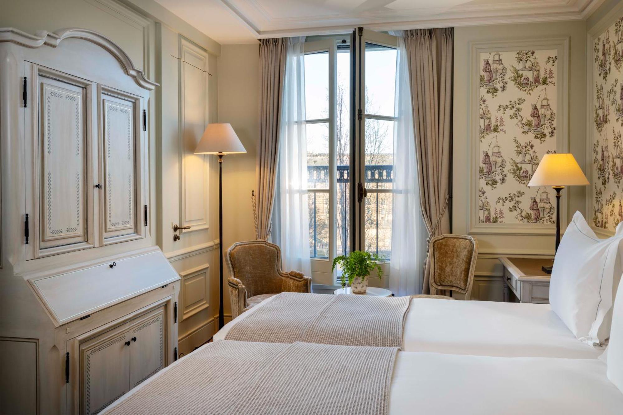 Superior Room with Seine River View,1658076839:JPEG