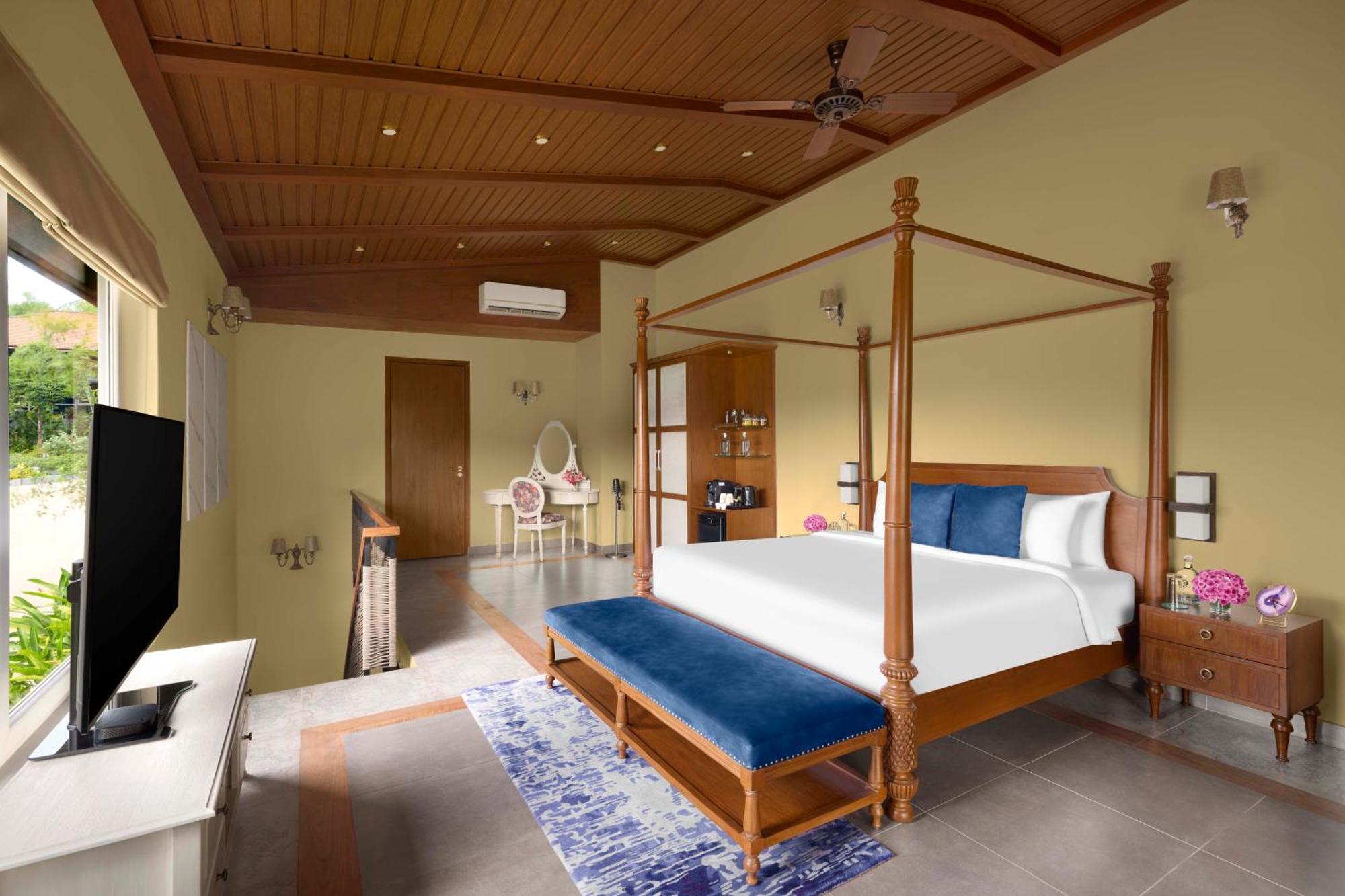 King Suite with Balcony