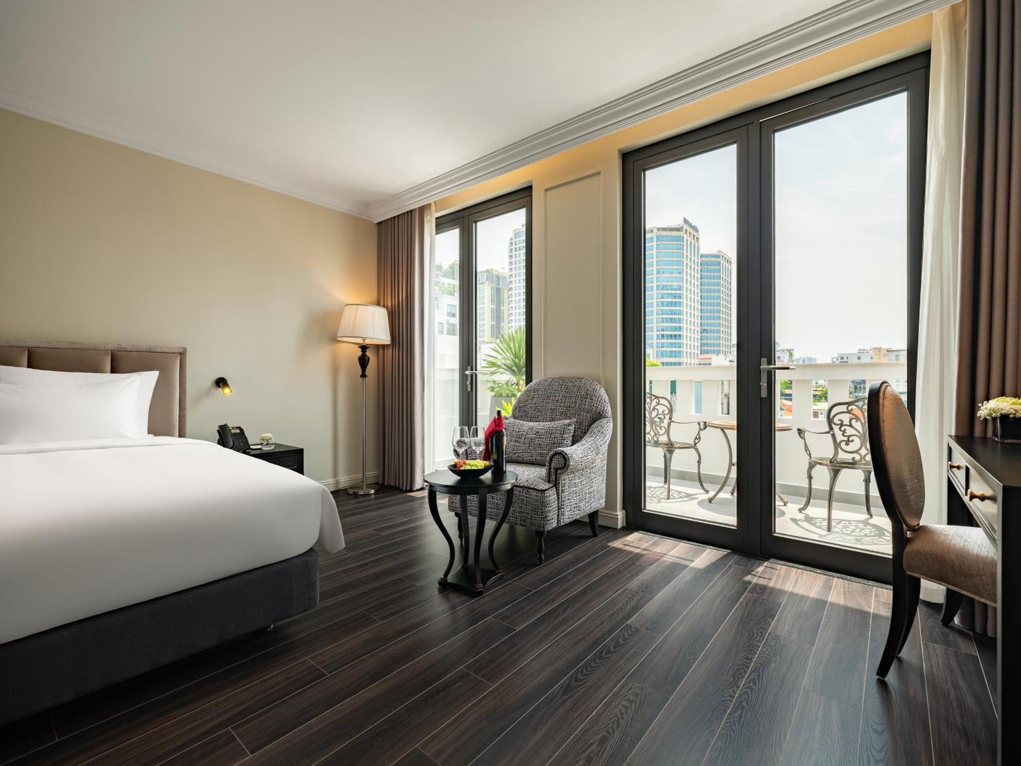 Junior Suite with Balcony