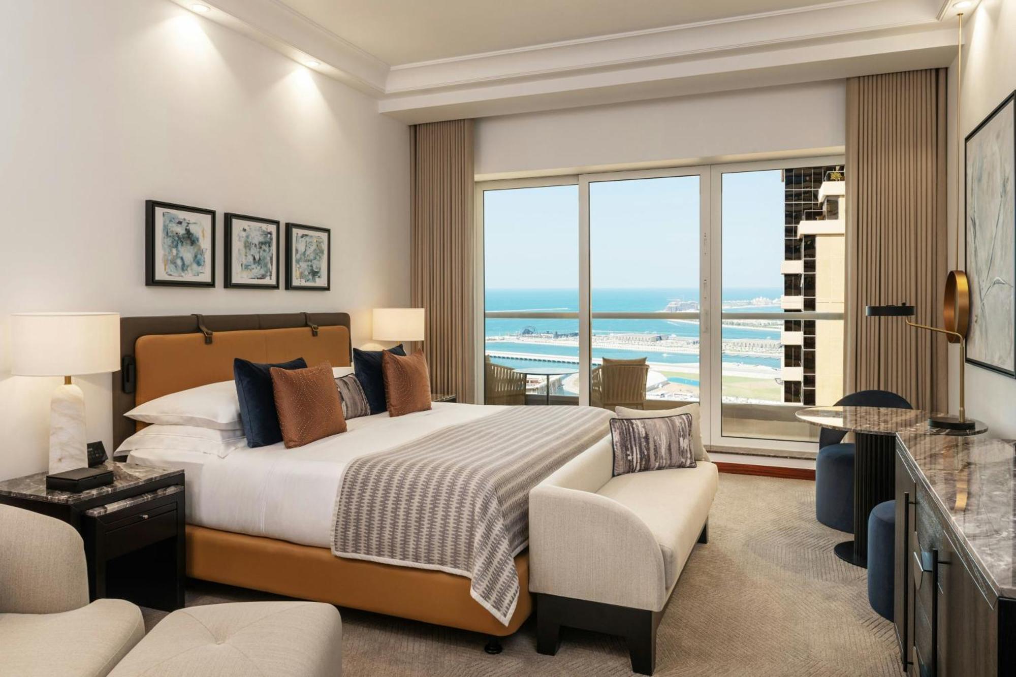 Deluxe Room Complimentary Resort Beach & Pool Access Guest room 1 King,1746838367:JPEG