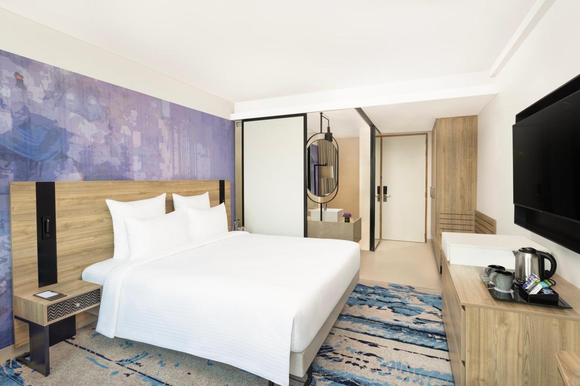Deluxe Standard King Room