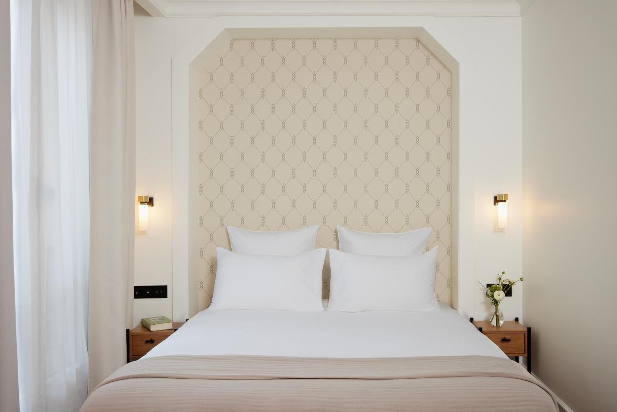 Connecting Rooms