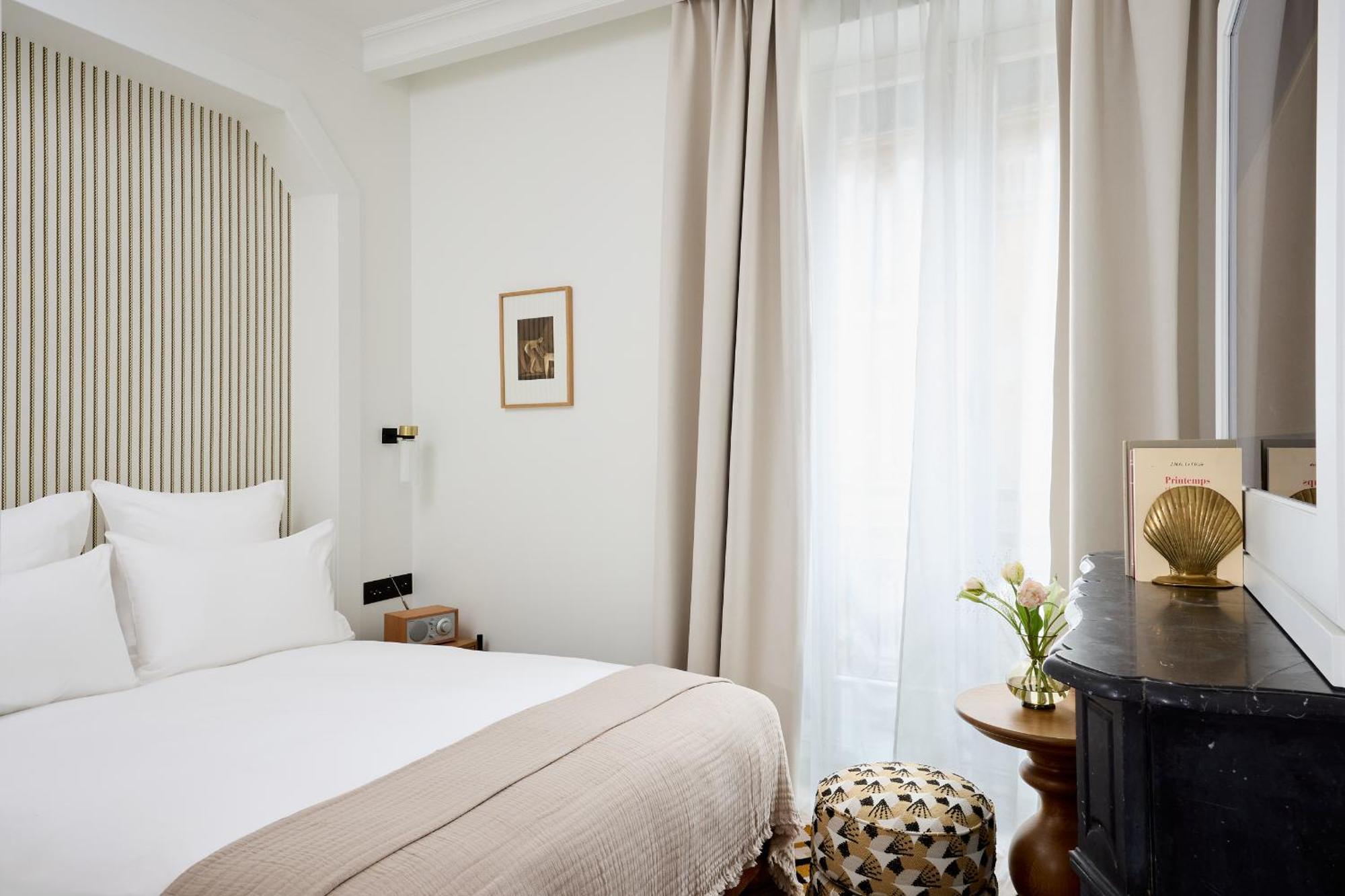 Connecting Rooms