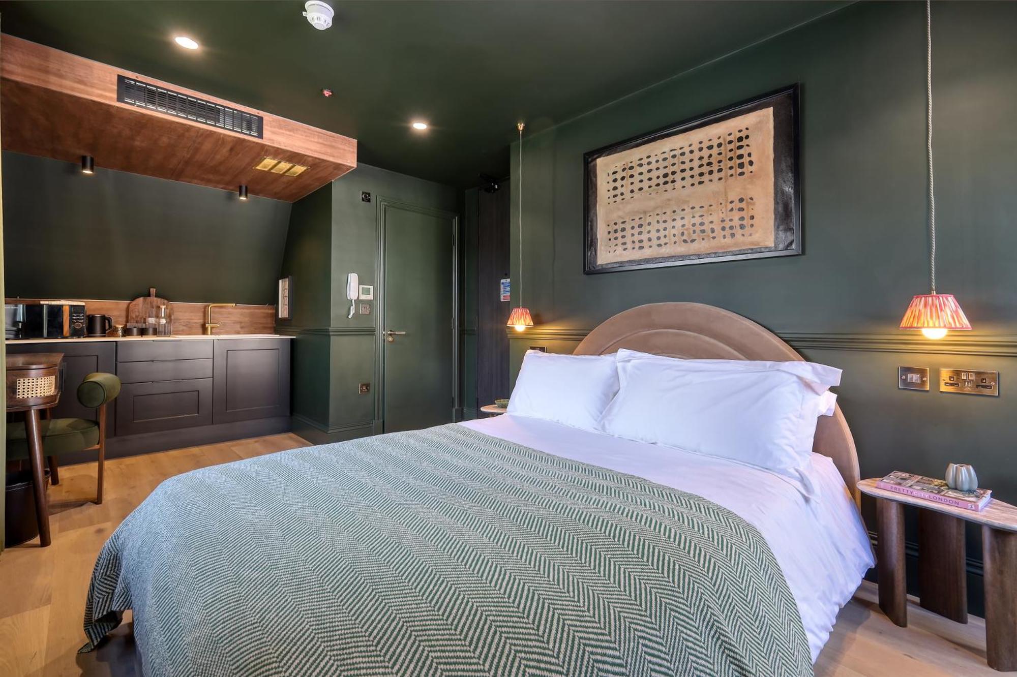 Superior King Room
