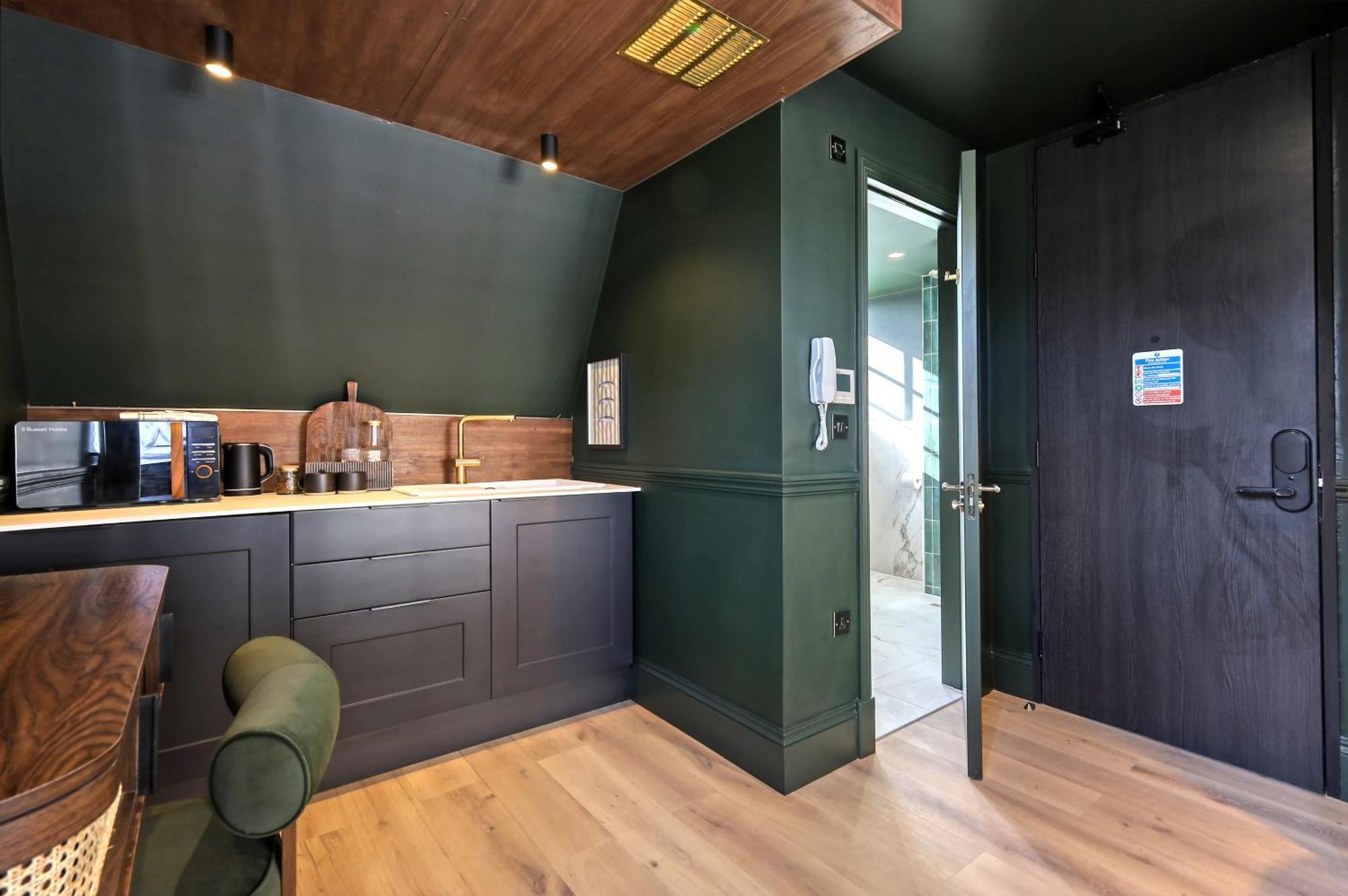 Superior King Room