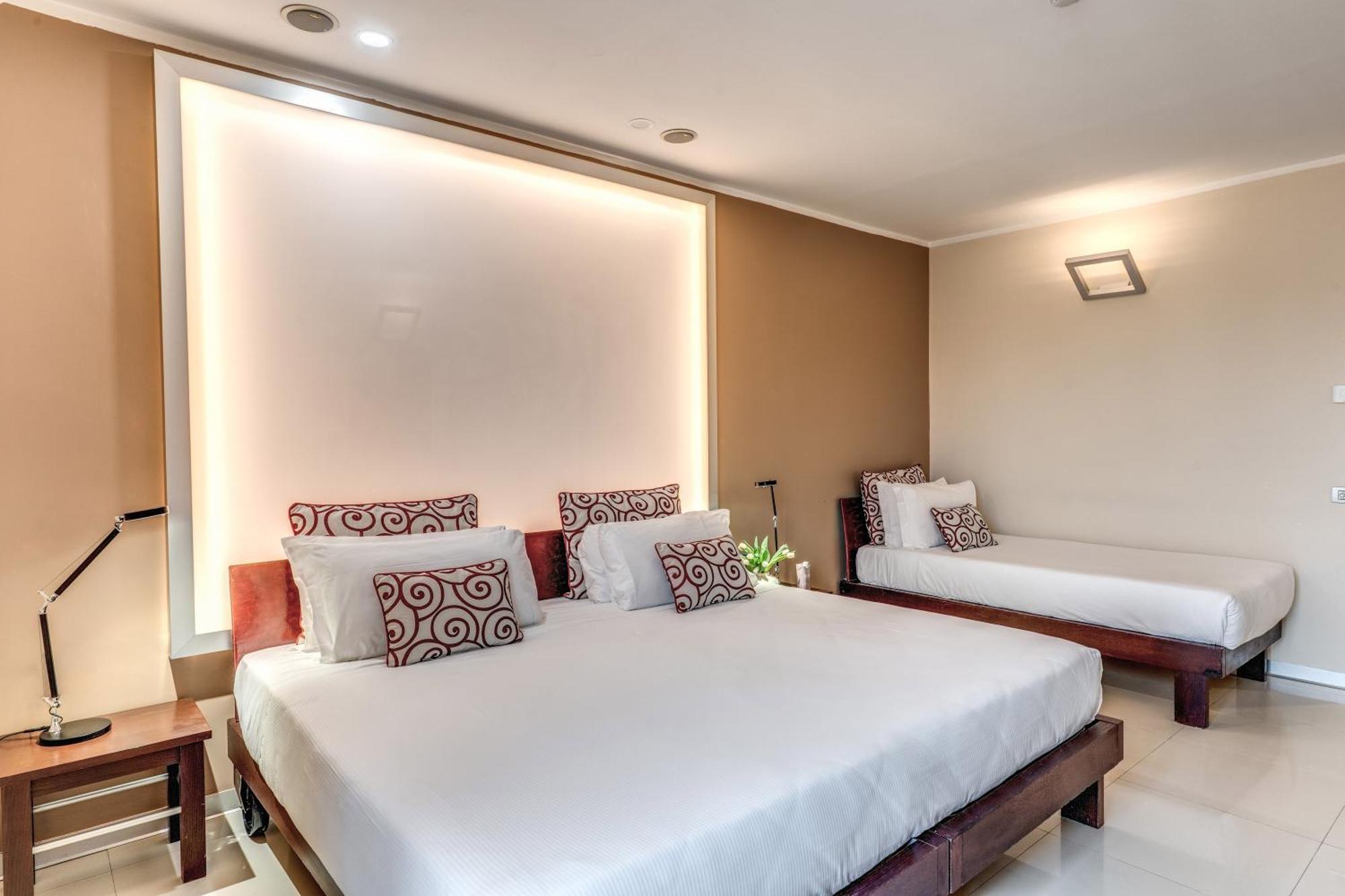 Triple Room,1669814651:JPEG