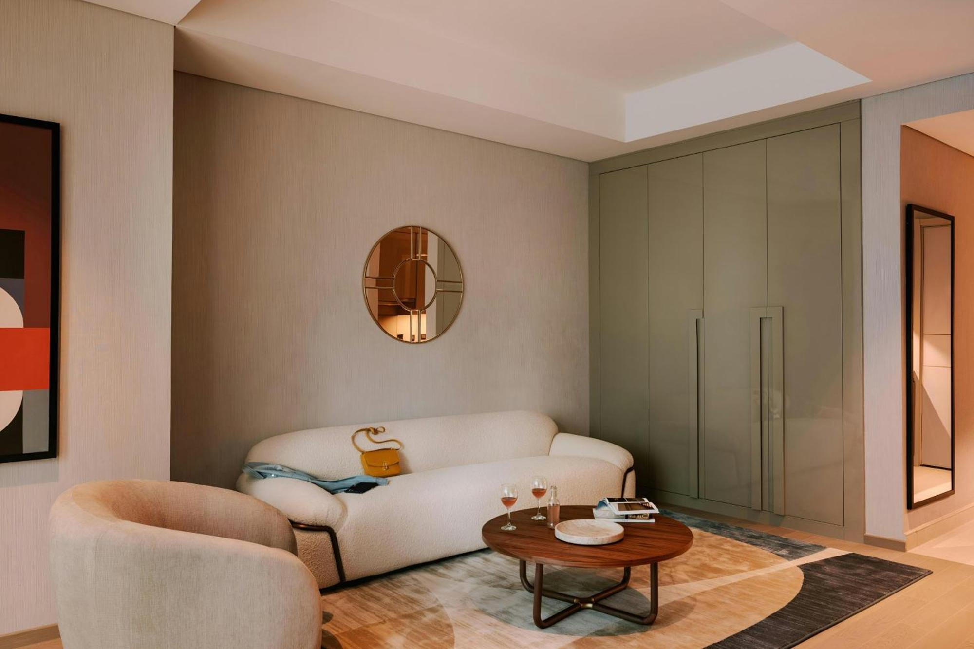 Executive Suite 1 BDR