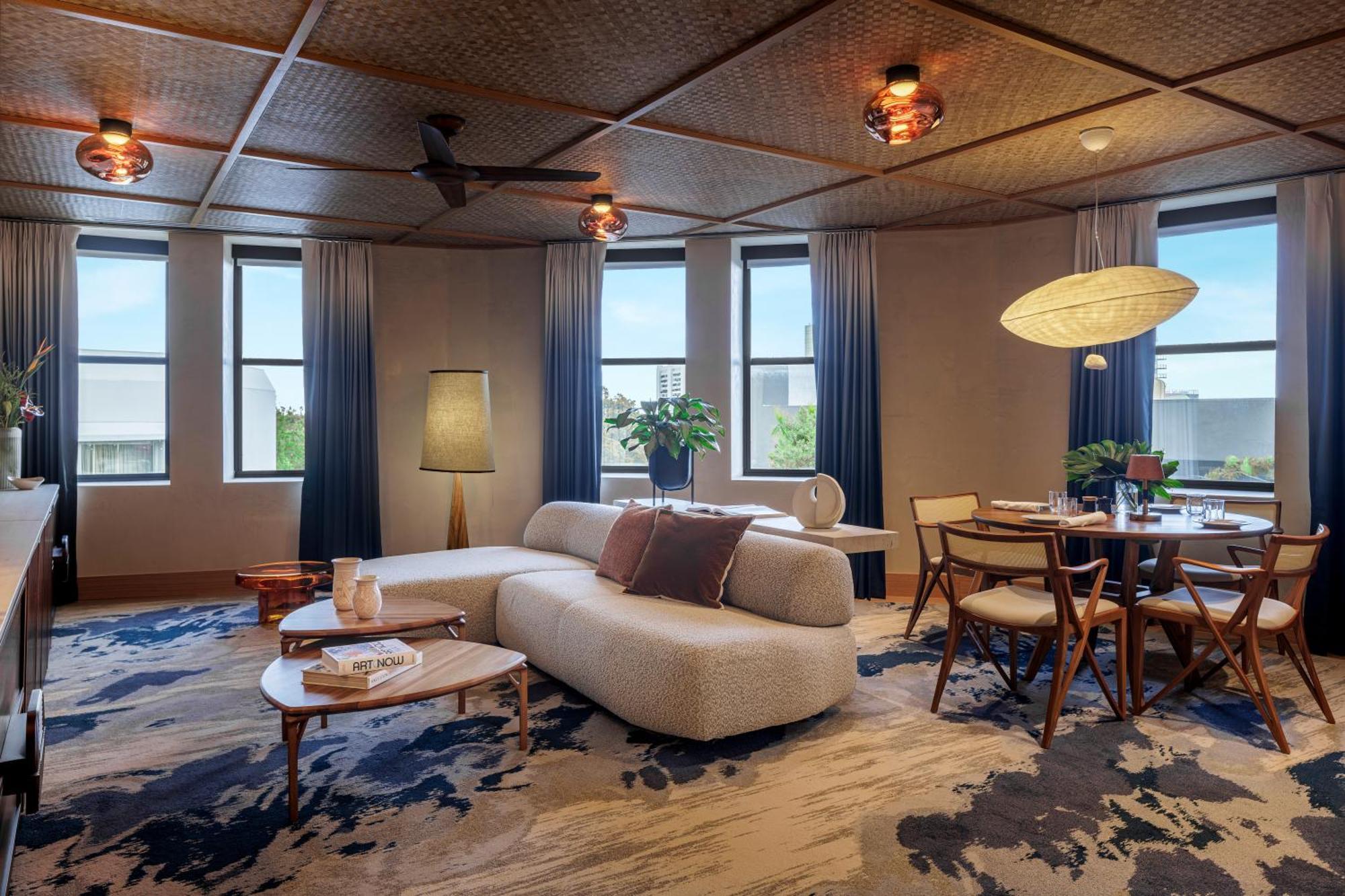 La Familia Executive Suite