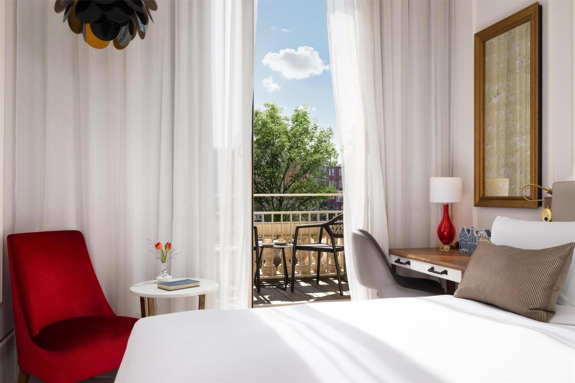 Superior Room Canal View Balcony