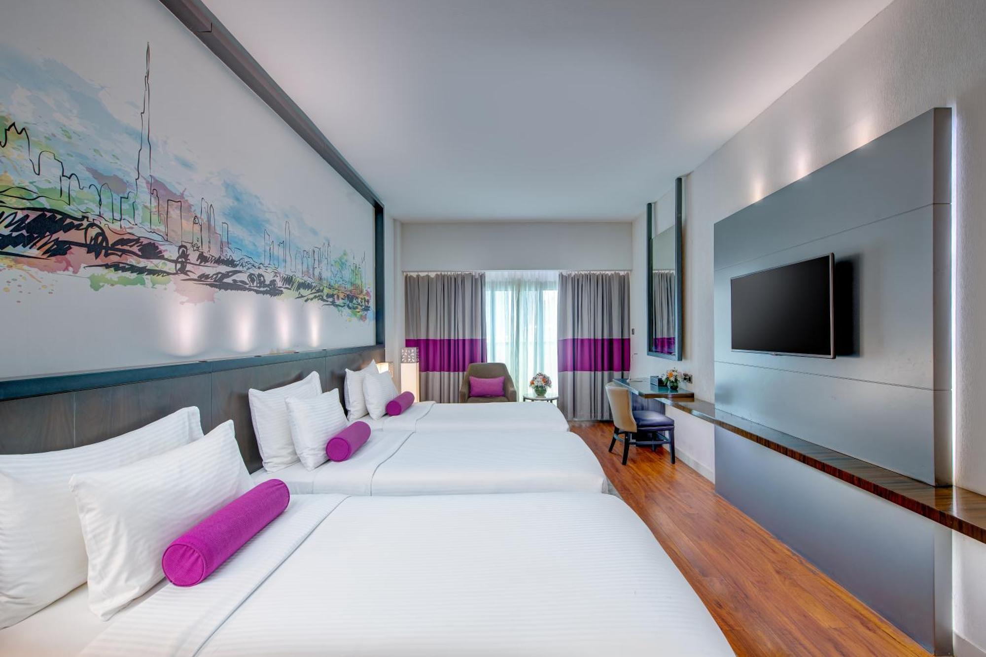Executive Family Room with 3 Twin Beds, Non-Smoking
