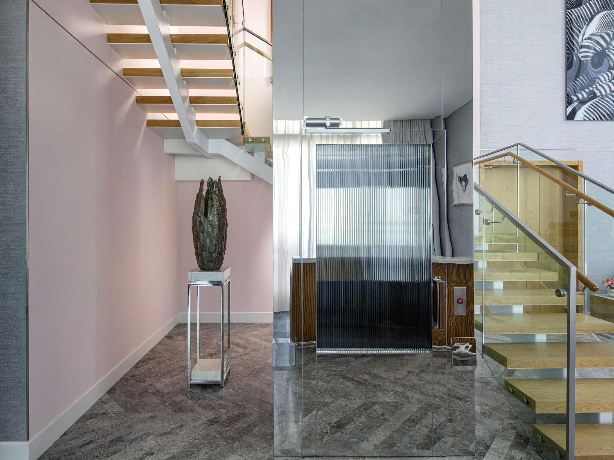 One-Bedroom Sky Penthouse Suite with Balcony