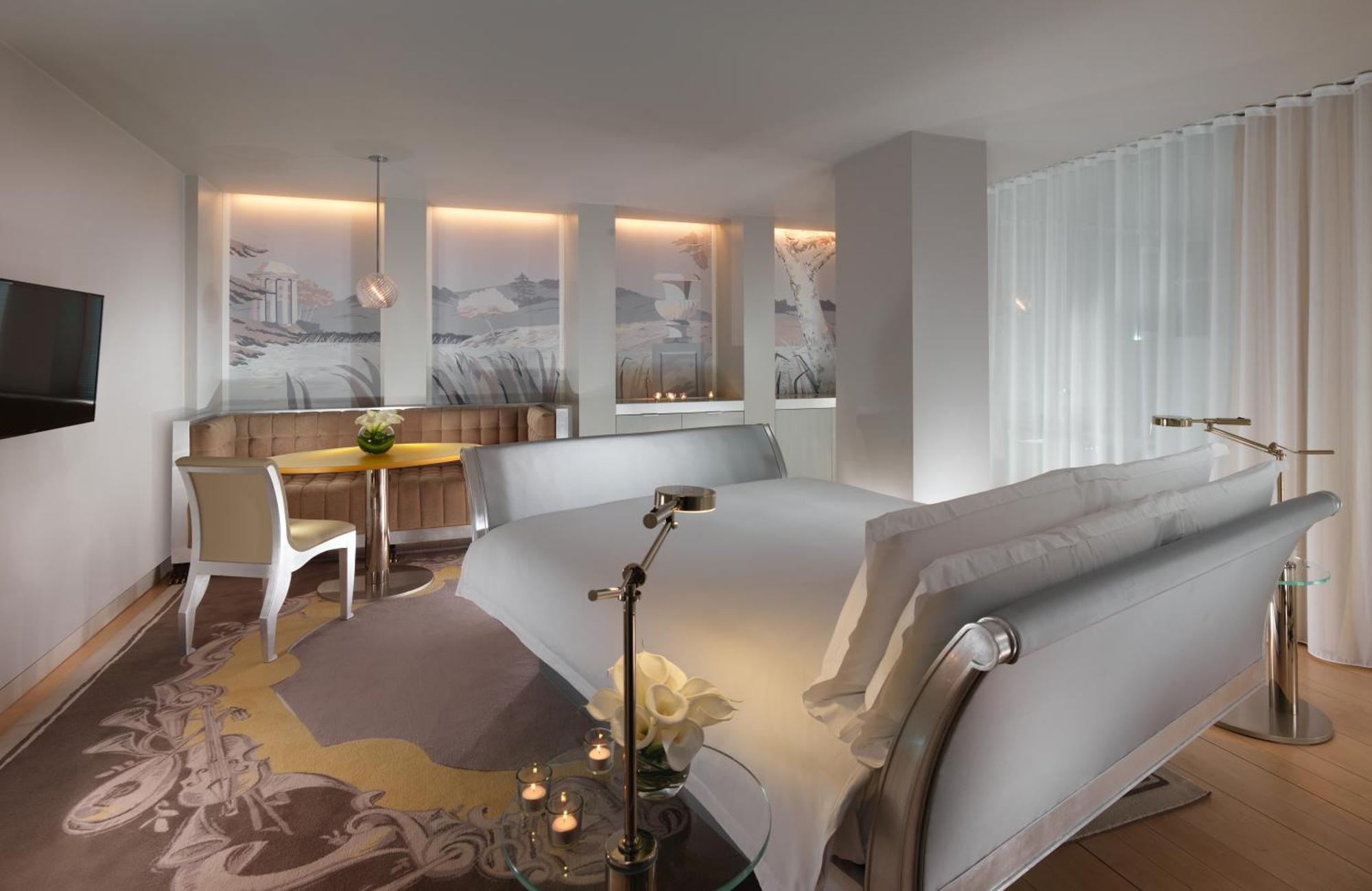 Deluxe Room,1716965981:JPEG