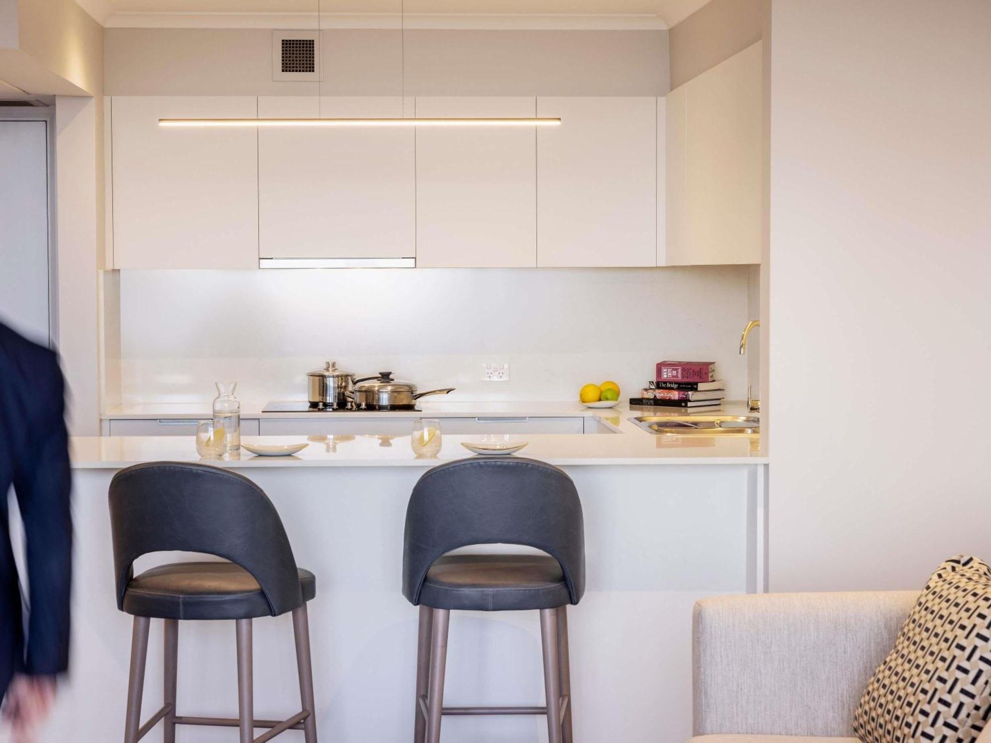 Superior One-Bedroom Apartment with City View