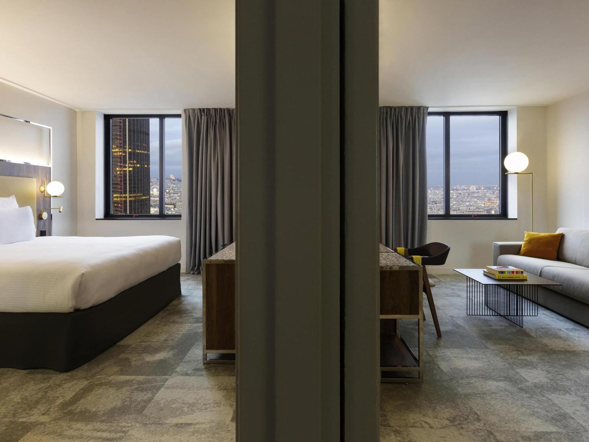 Deluxe Suite with one King Size Bed and one Sofa with City View,1717045859:JPEG