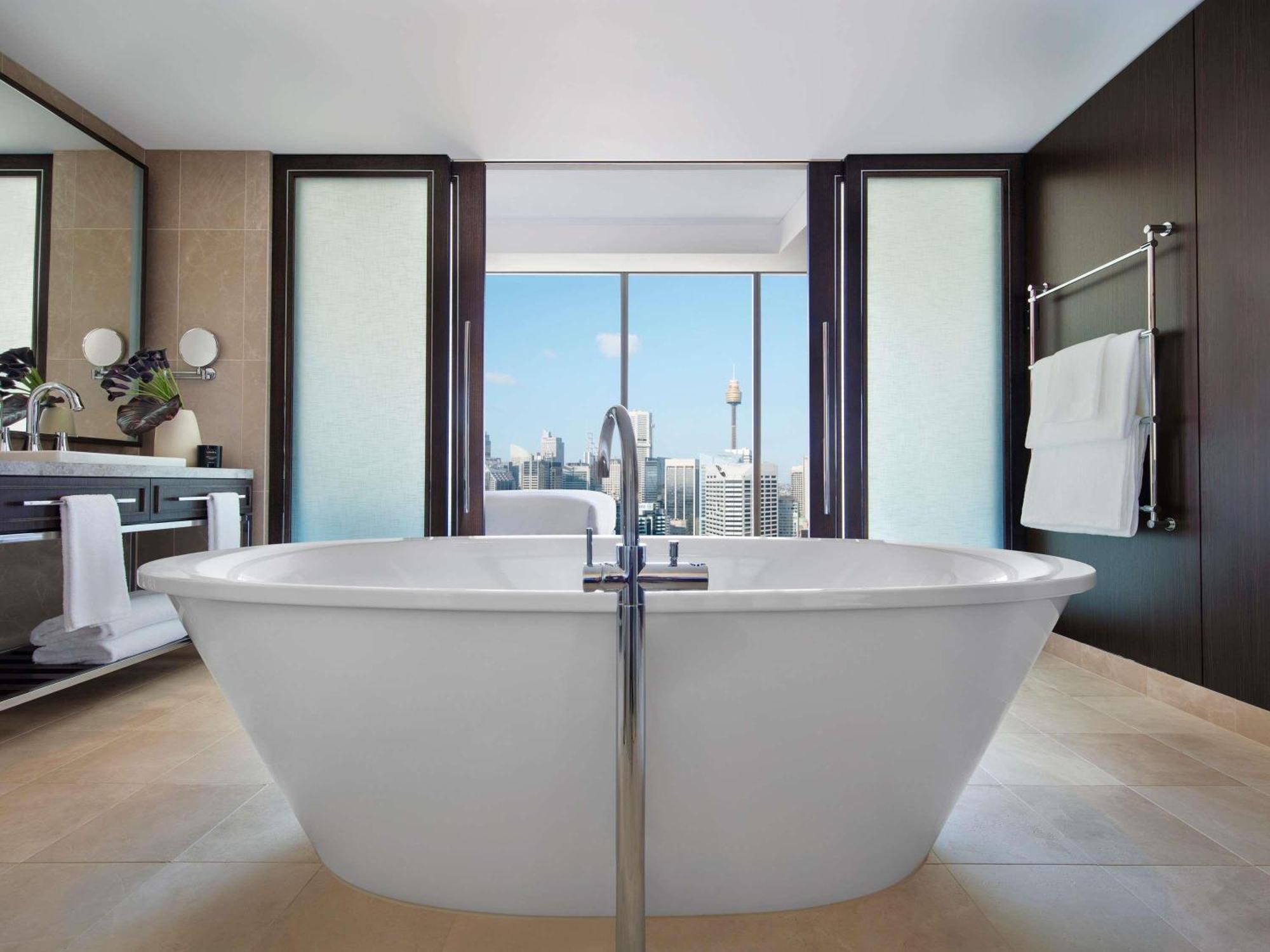 Bellerive Suite with One King Bed and Club Millesime Access - Harbour View
