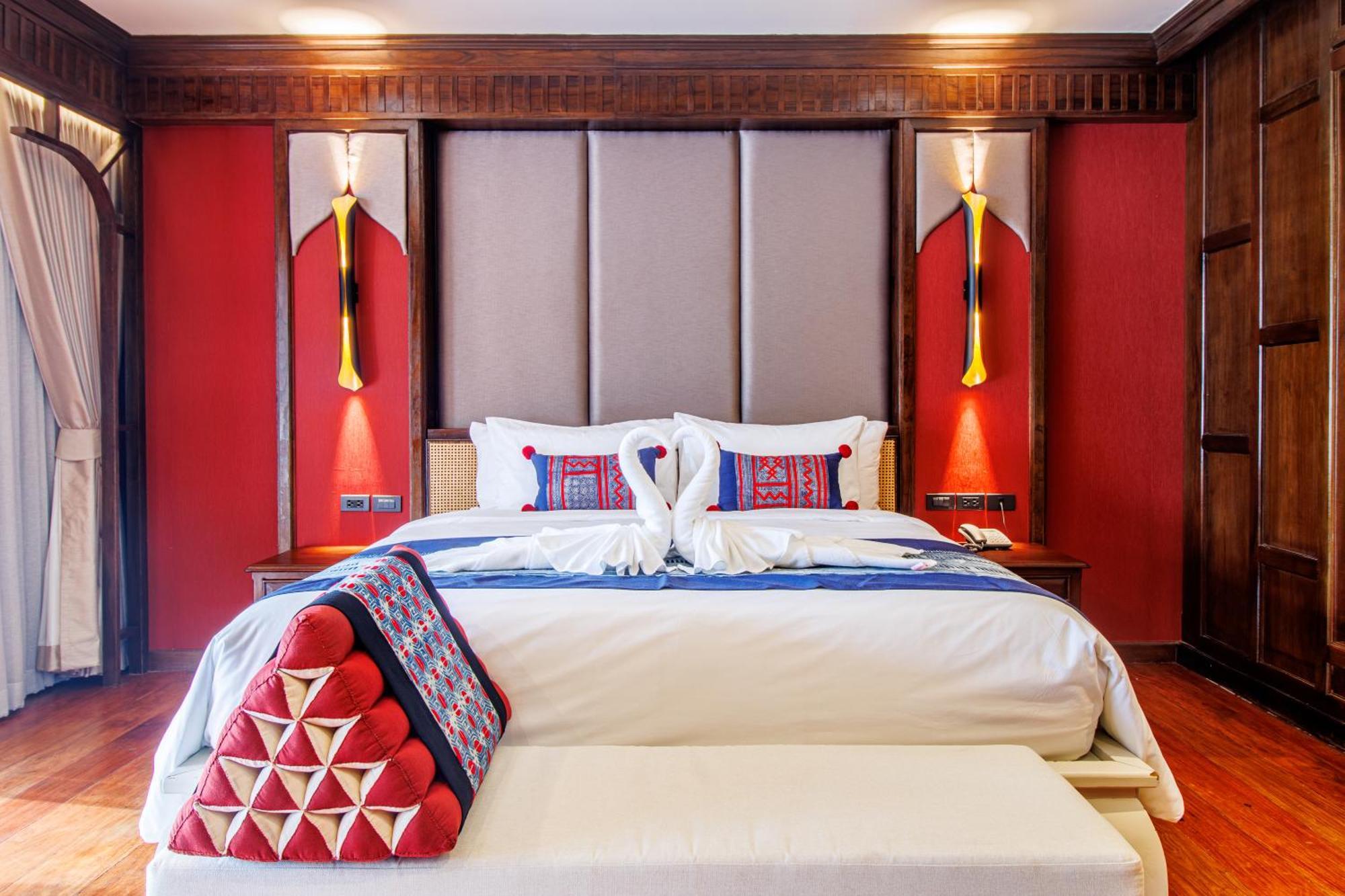 Suite with Mountain View