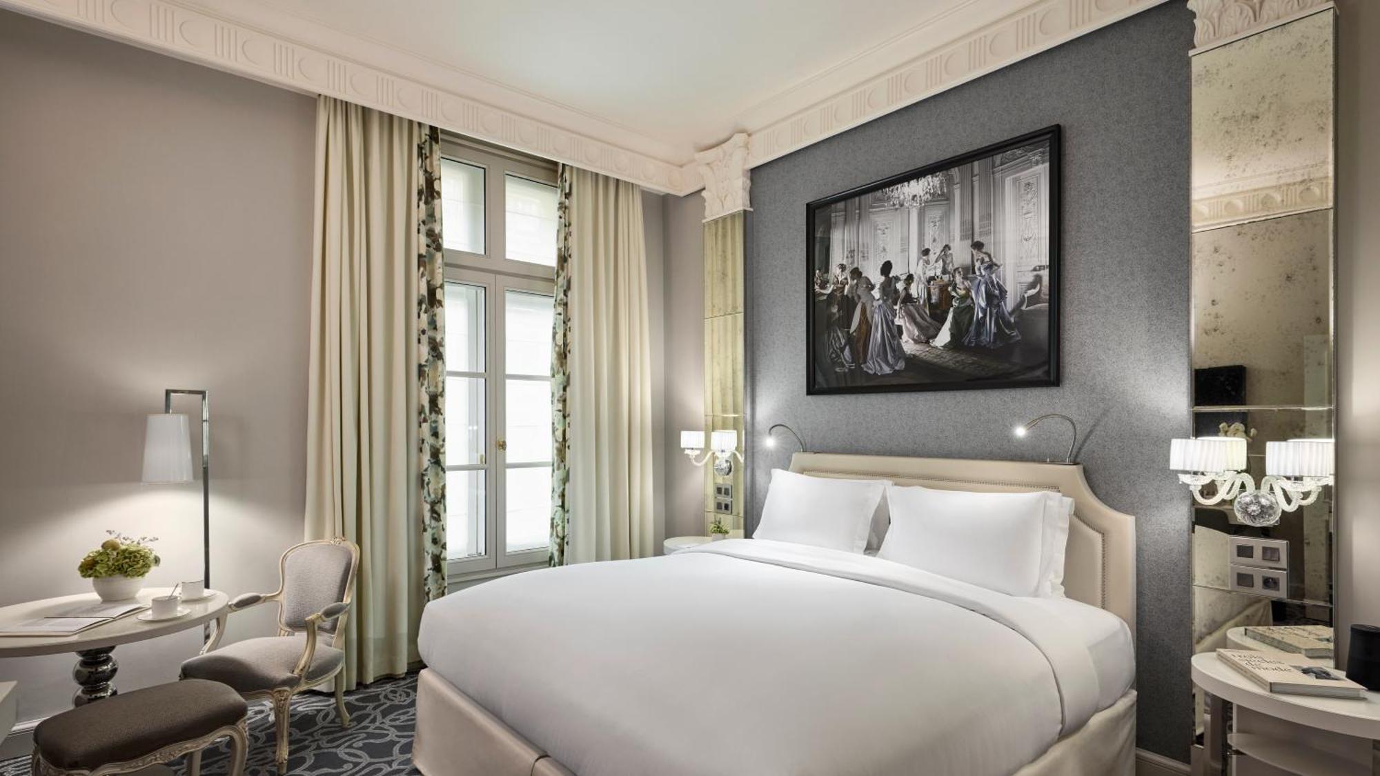 Luxury Room 1 Queen Bed,1742606479:JPEG