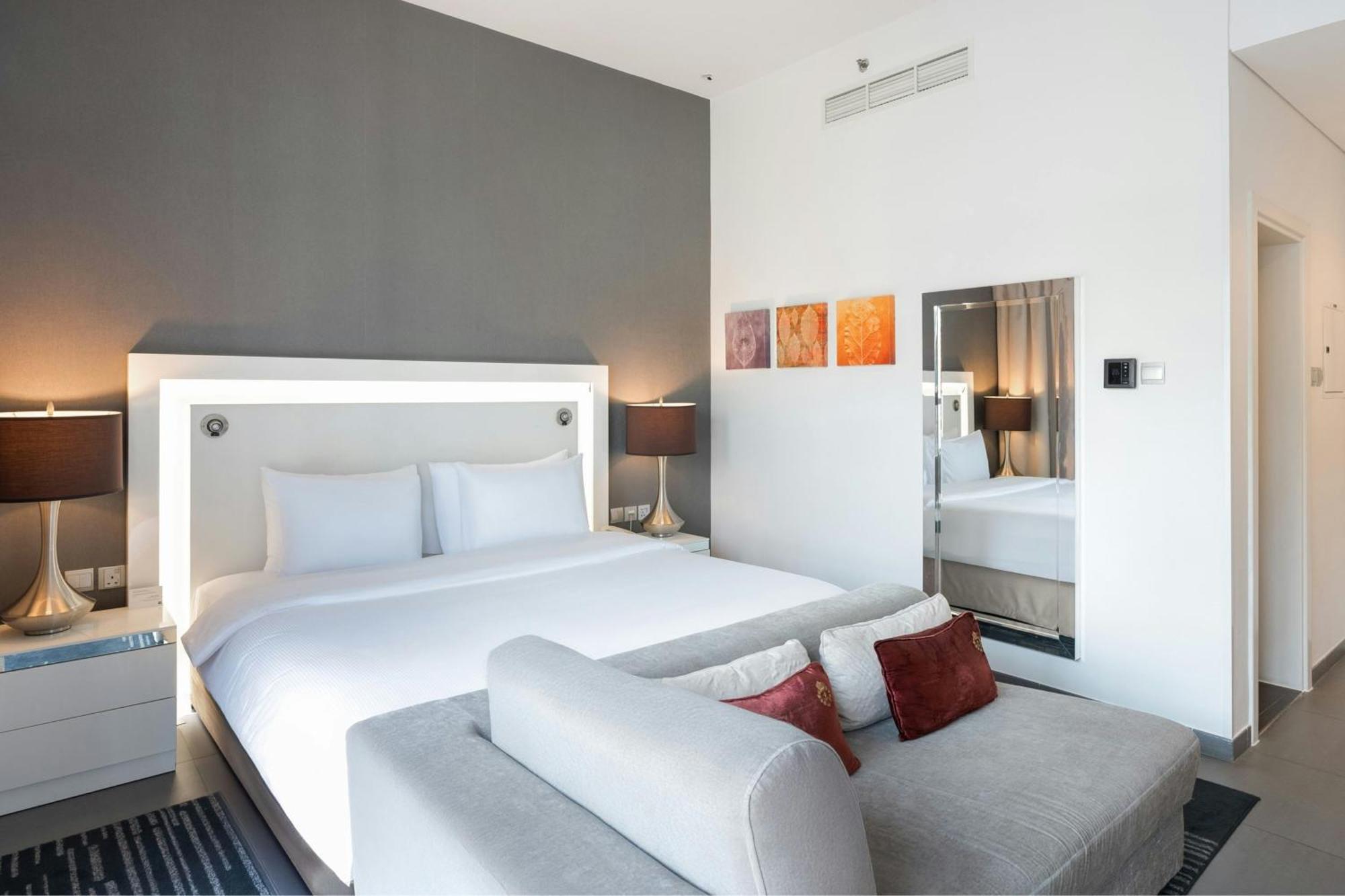Deluxe King Room with Marina View and Beach Club Access,1742979297:JPEG