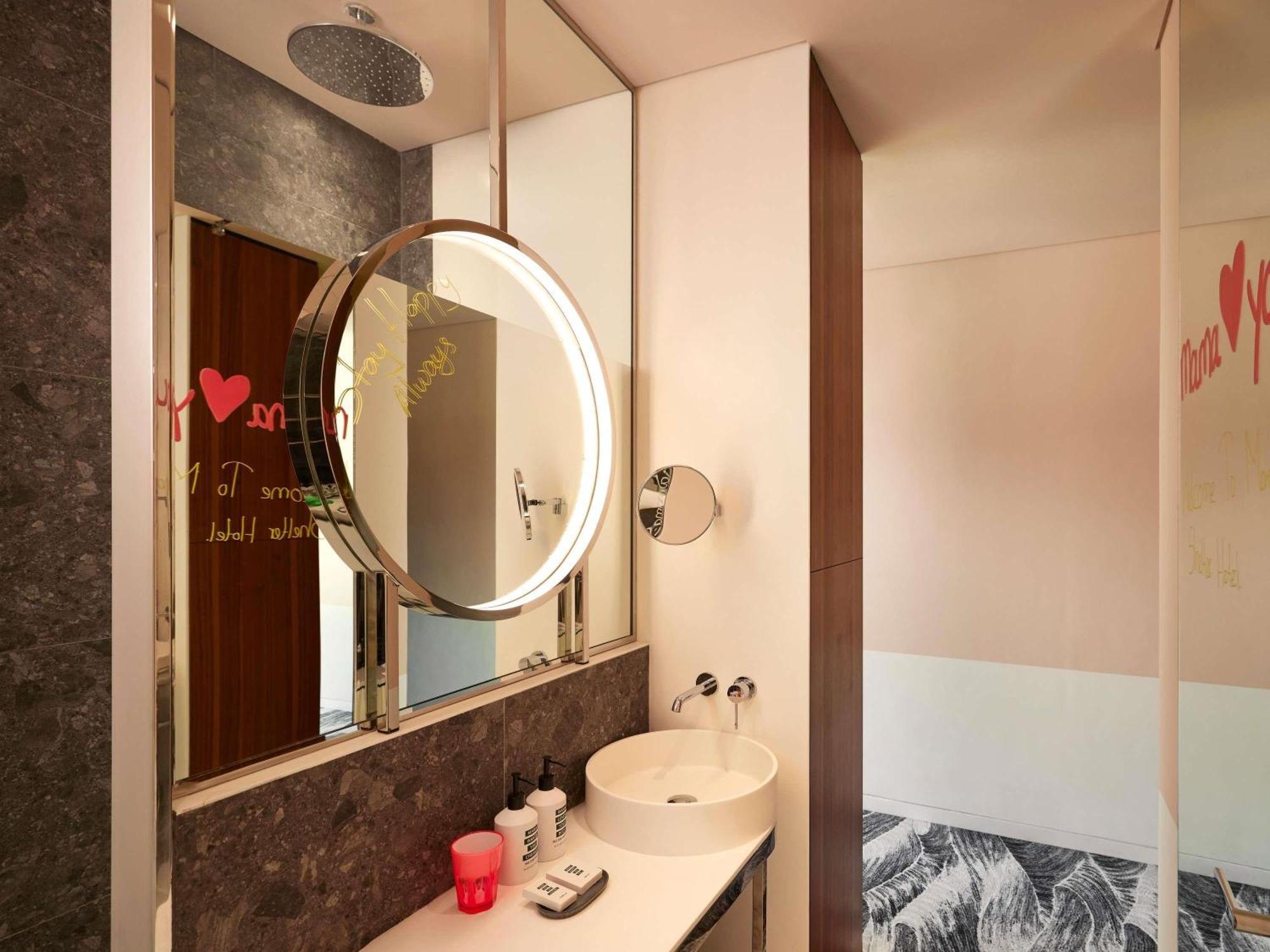 MEDIUM MAMA Double Room with Terrace