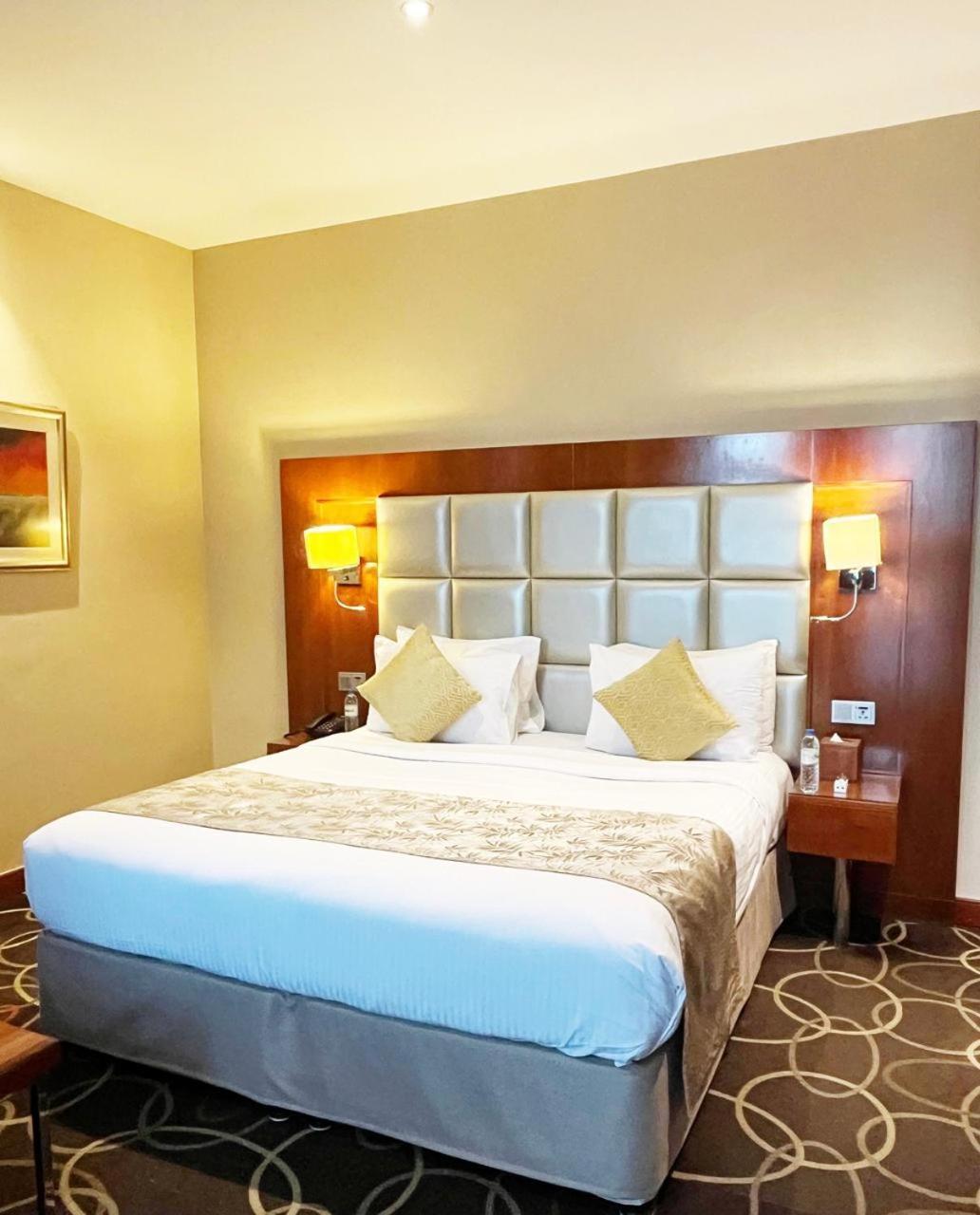 Deluxe Room King - Complimentary shuttle service to Beach