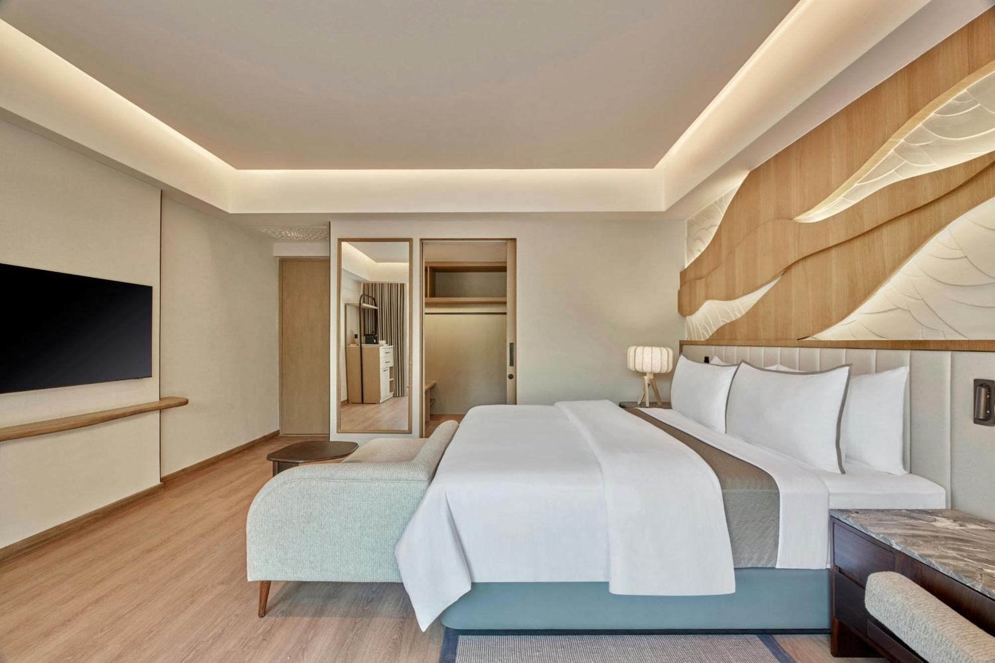 Executive Villa King Bed Balcony Plunge Pool Resort View,1749077246:JPEG