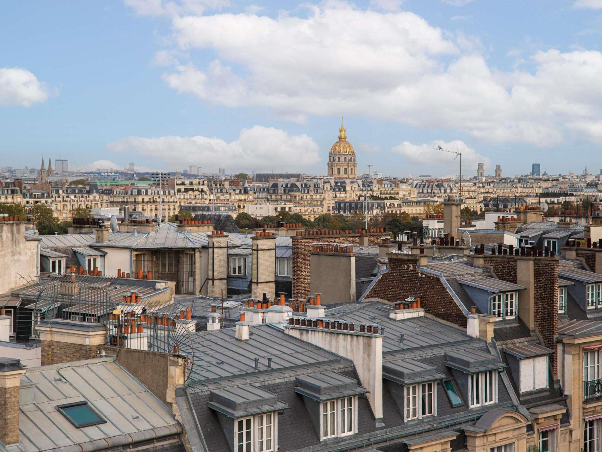PENTHOUSE EIFFEL with One King Bed and View - Top floor