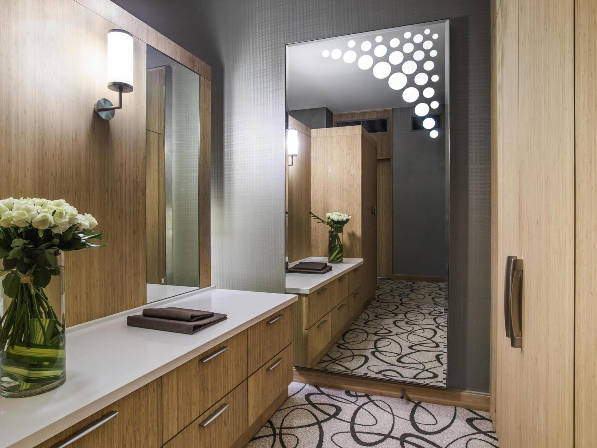 Luxury King Room