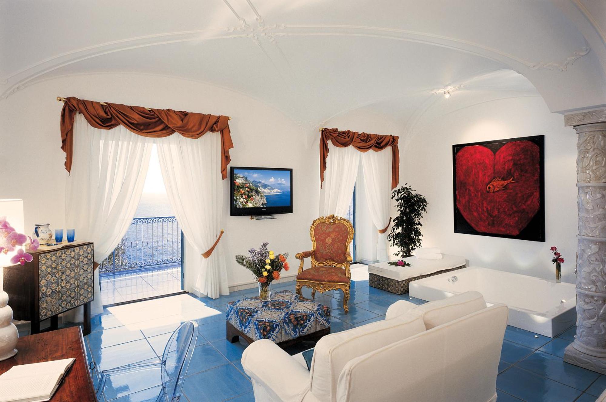 Deluxe Suite with Sea View