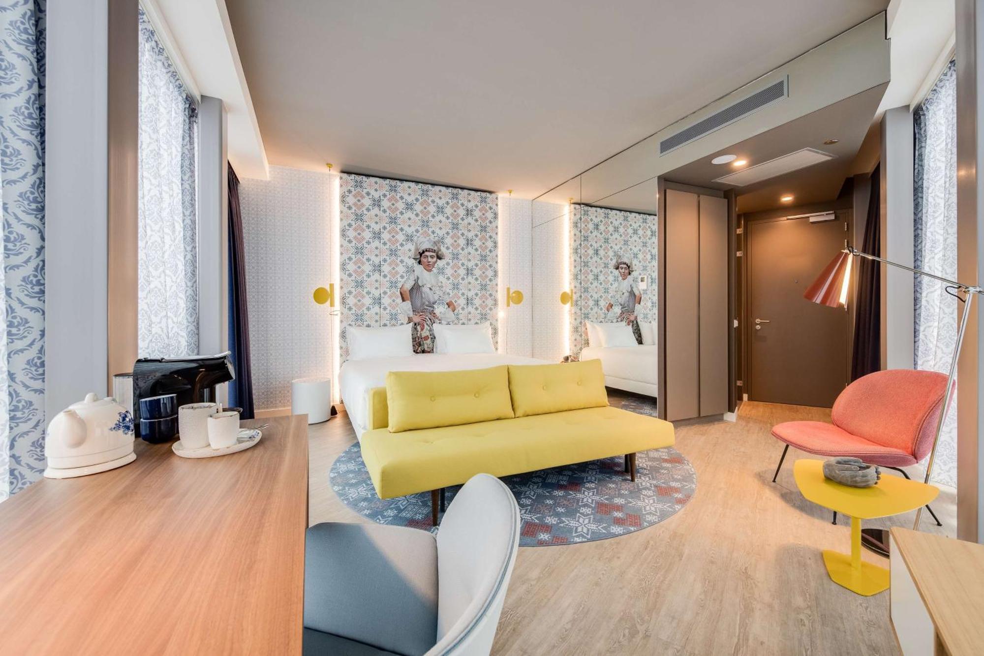 nhow Premium Corner Room with View
