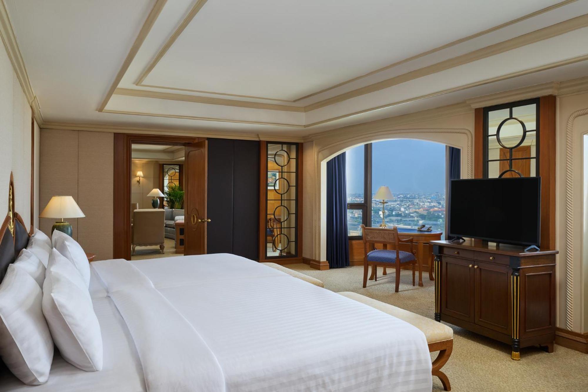 One-Bedroom Presidential Suite with River View