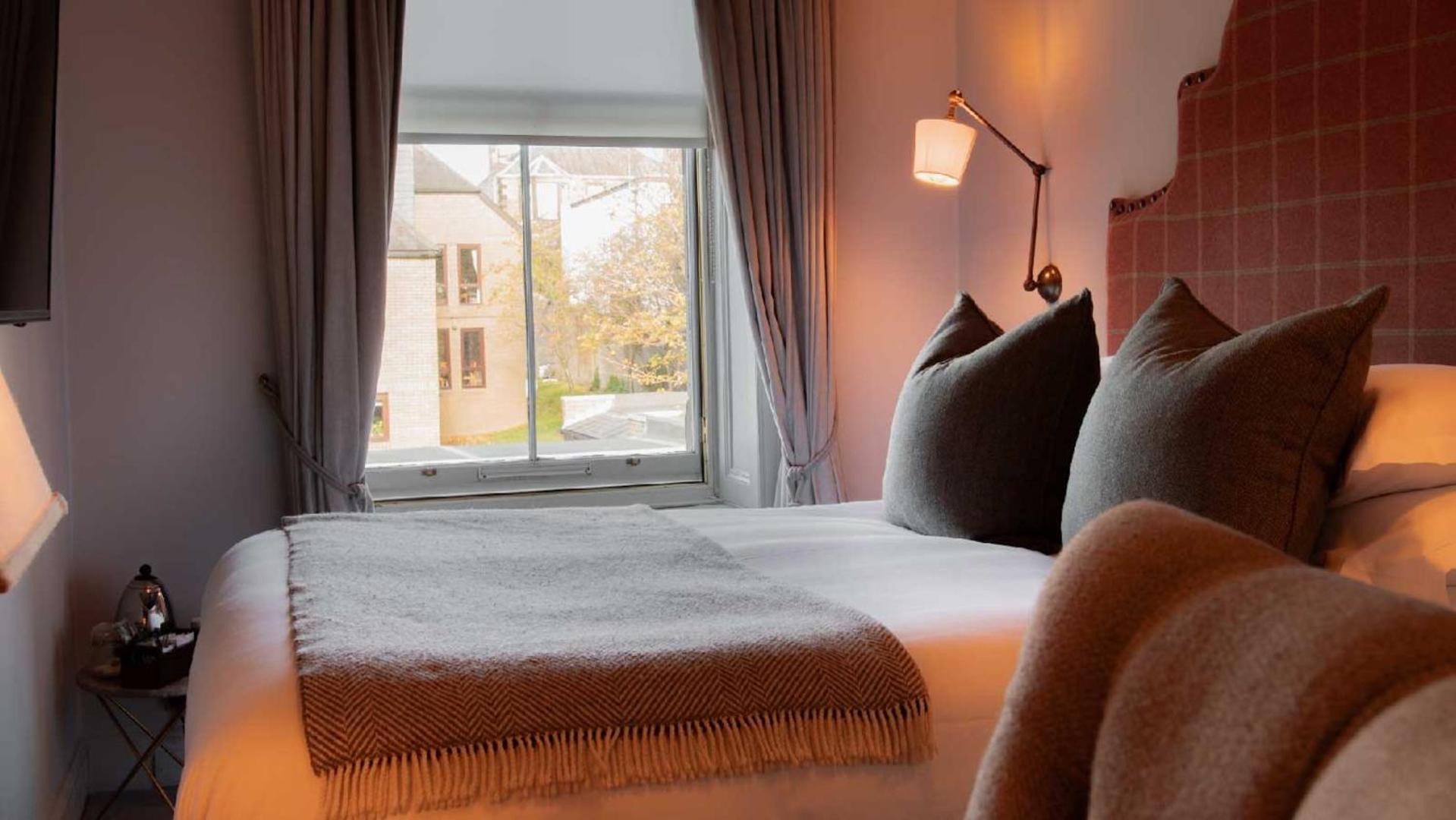 Petite Double Room
