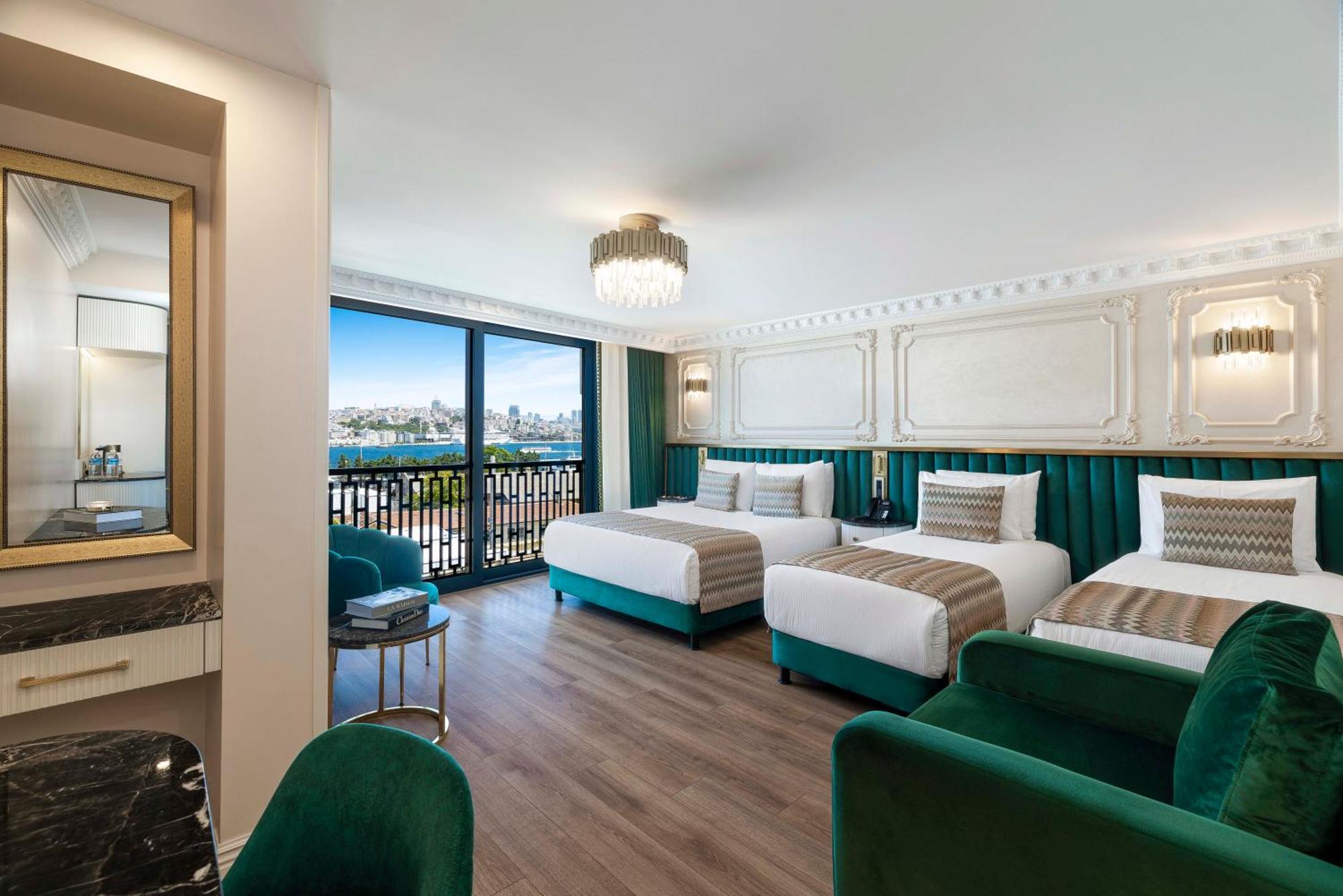 Family Room with Sea View