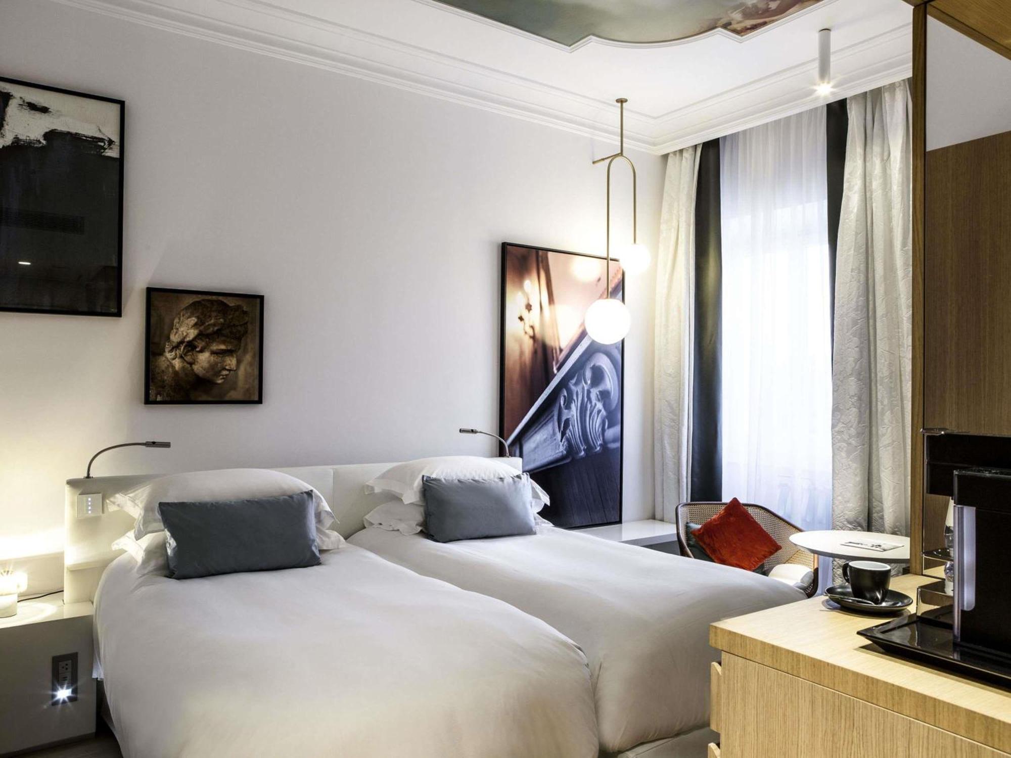 Deluxe Family Suite with Two Connecting Rooms