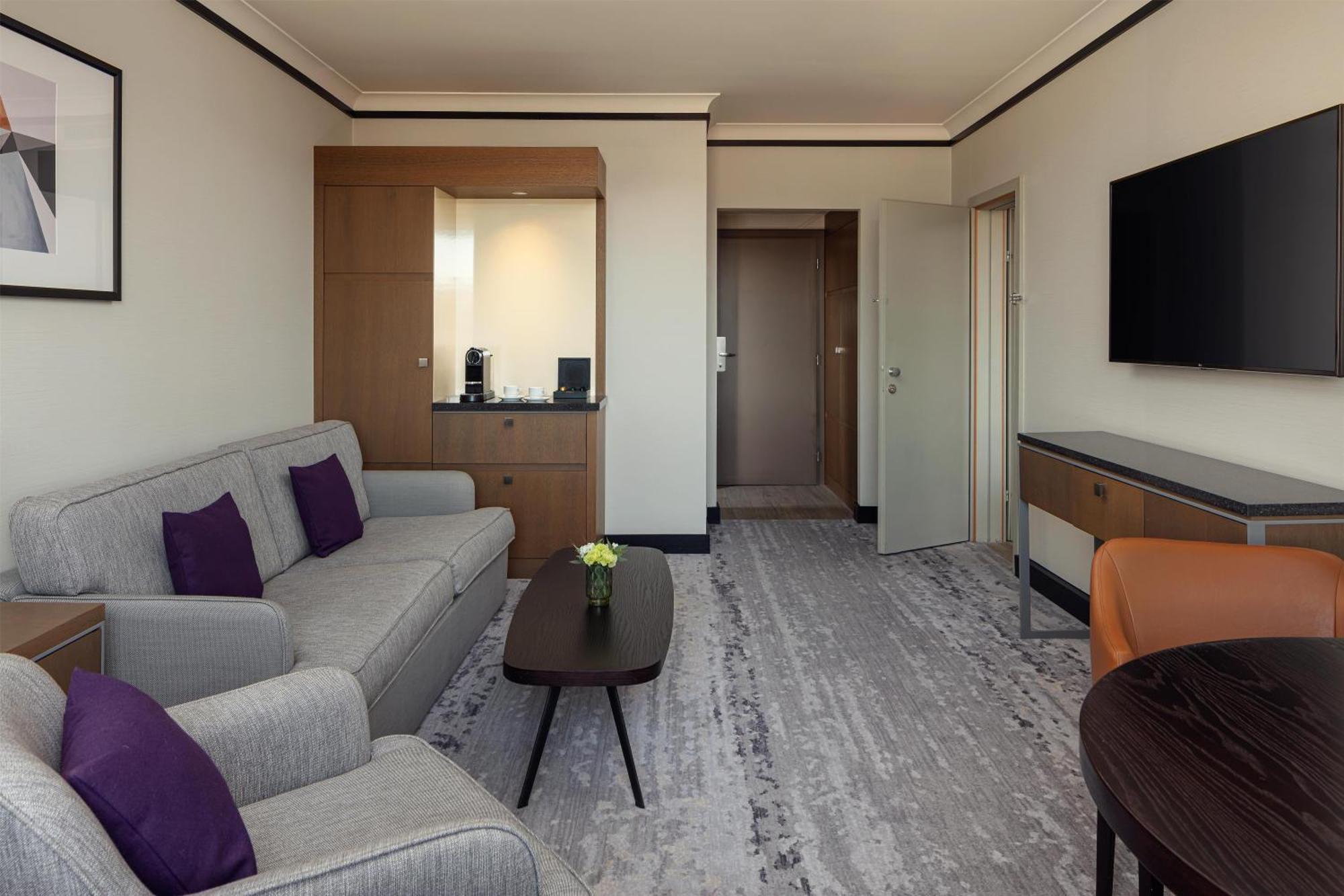 King Executive Suite