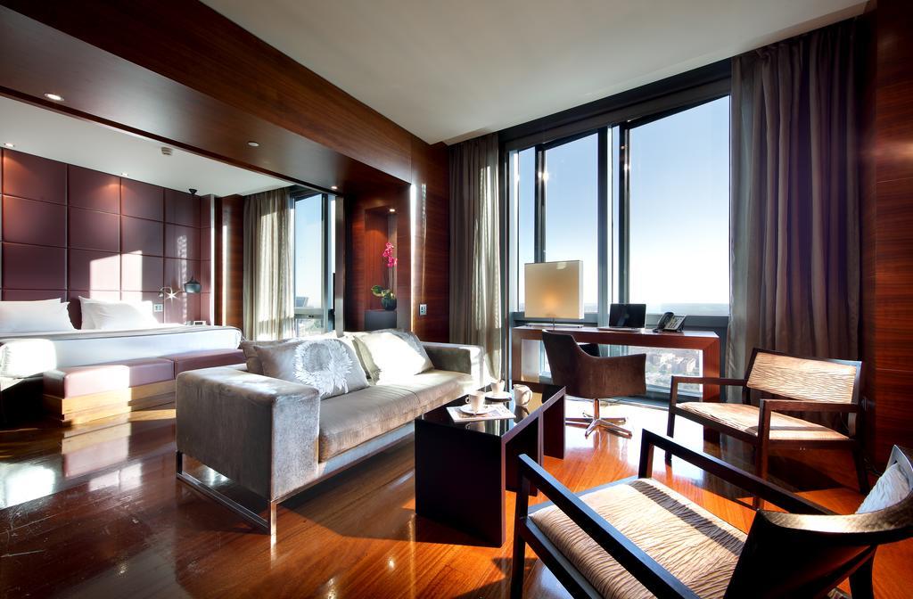 Junior Suite (2 Adults + 2 Children)