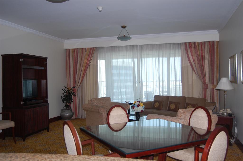Executive One Bedroom Apartment with Balcony