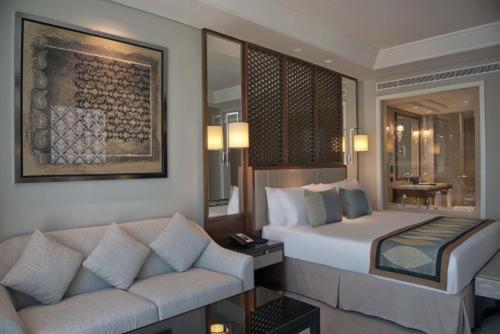 Luxury King Room with Burj View - Staycation Offer - 50% discount on F&B, spa & laundry, early check-in & late check-out