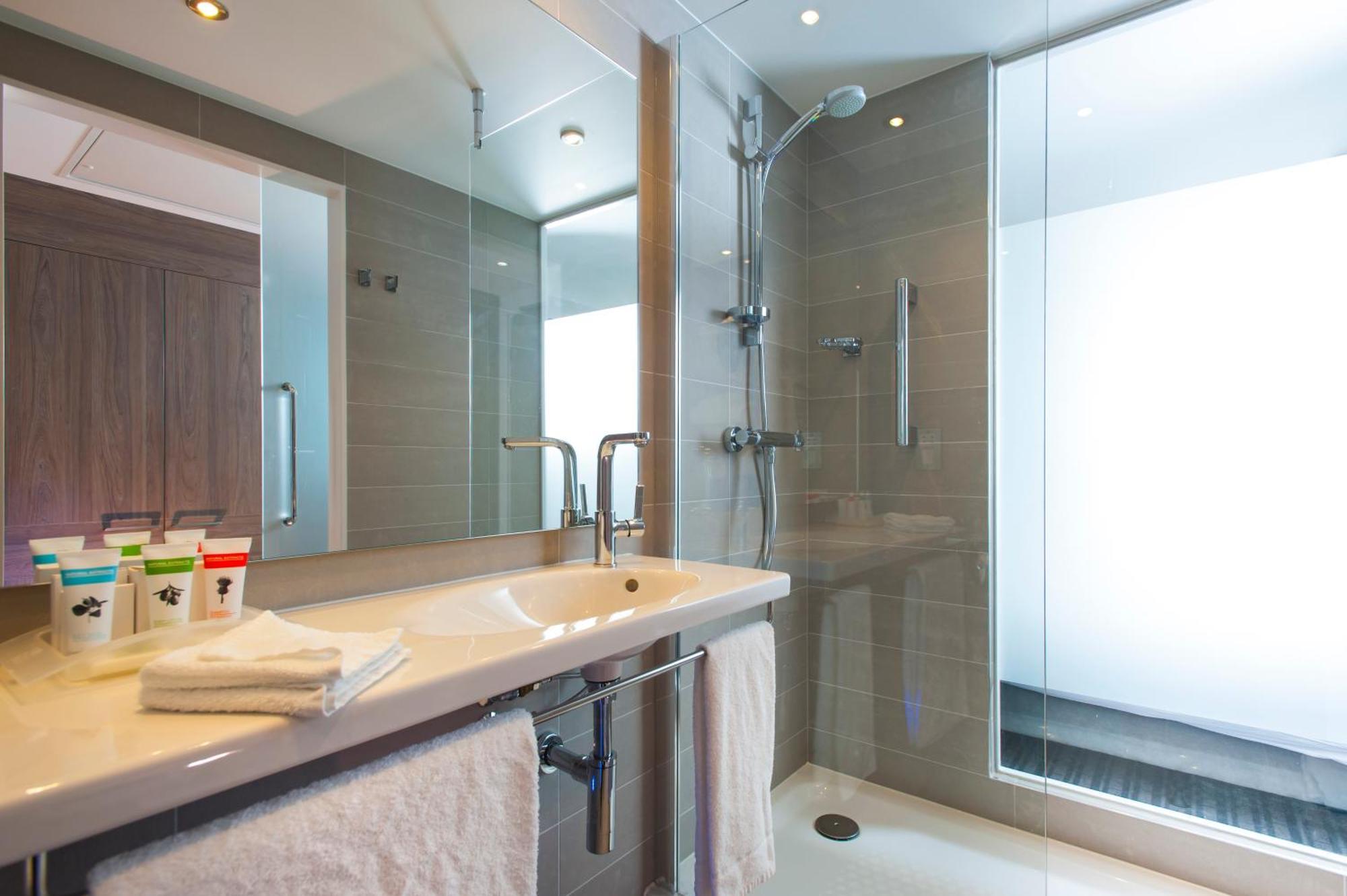 Premium King Room,1652742210:JPEG