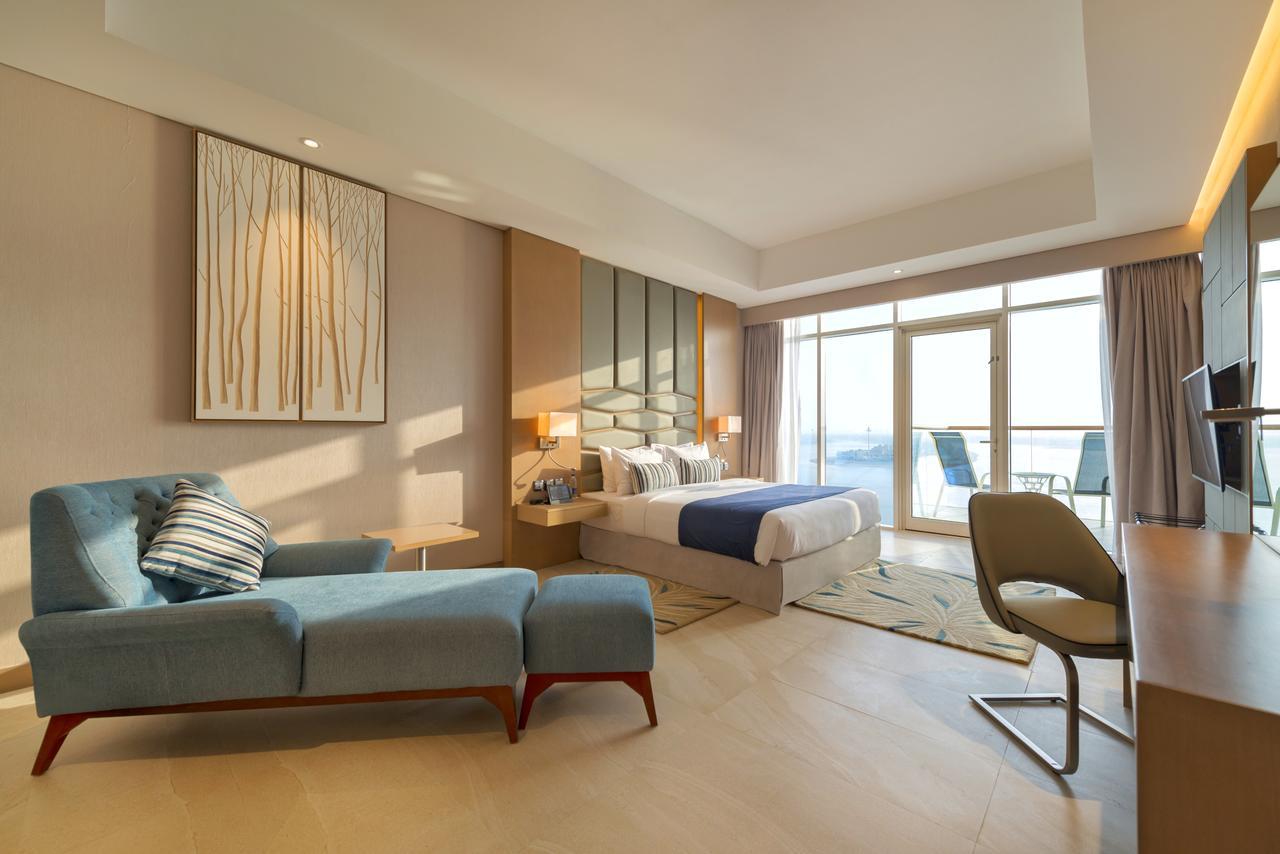 One-Bedroom Suite Sea View Hotel Private Beach Access,670376295:JPEG