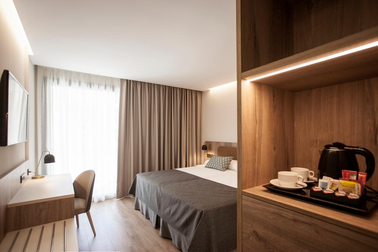 Twin Room with Pool View